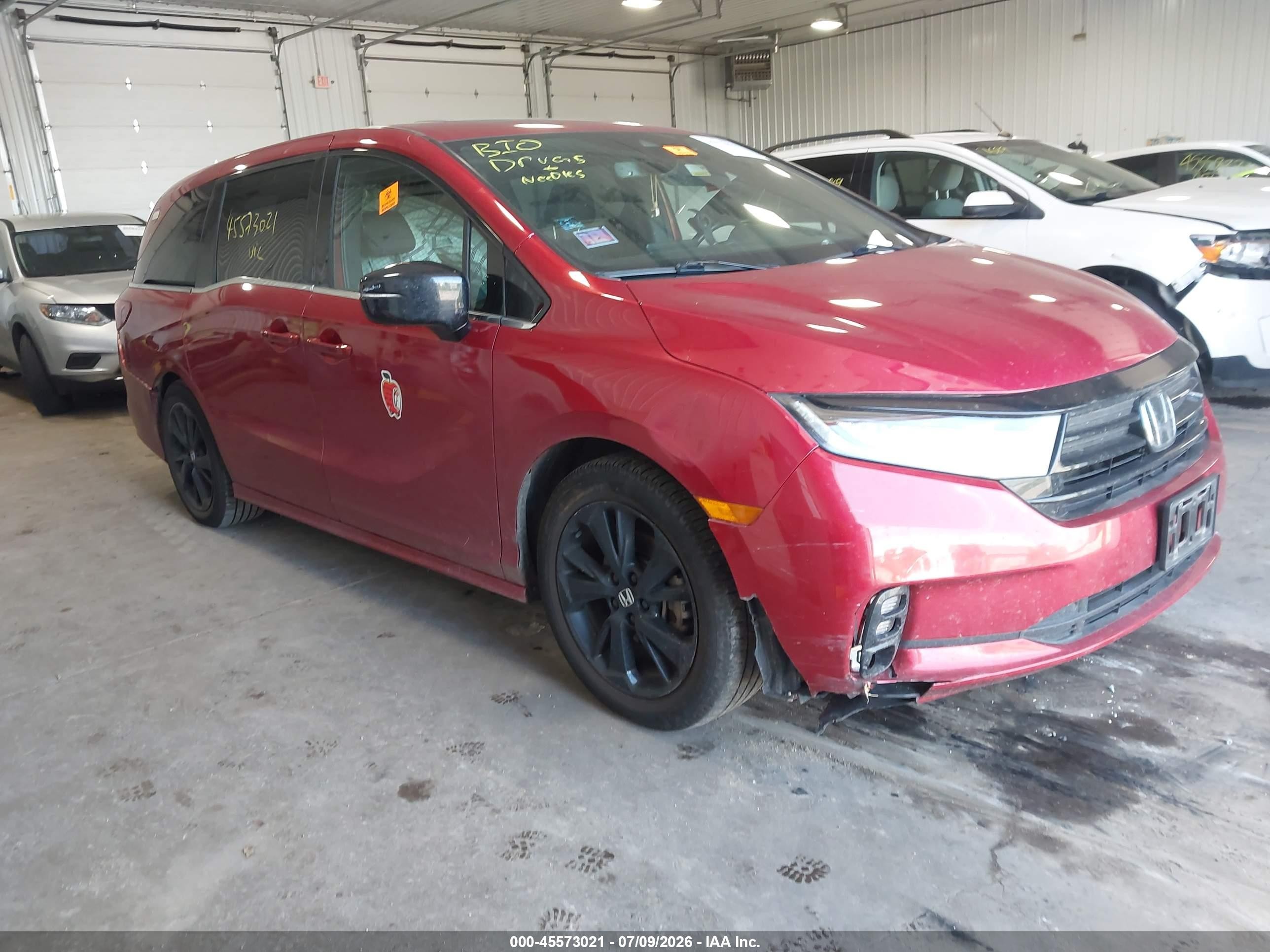 2024 Honda Odyssey VIN 5FNRL6H72RB017920 — IAAI salvage auction photo