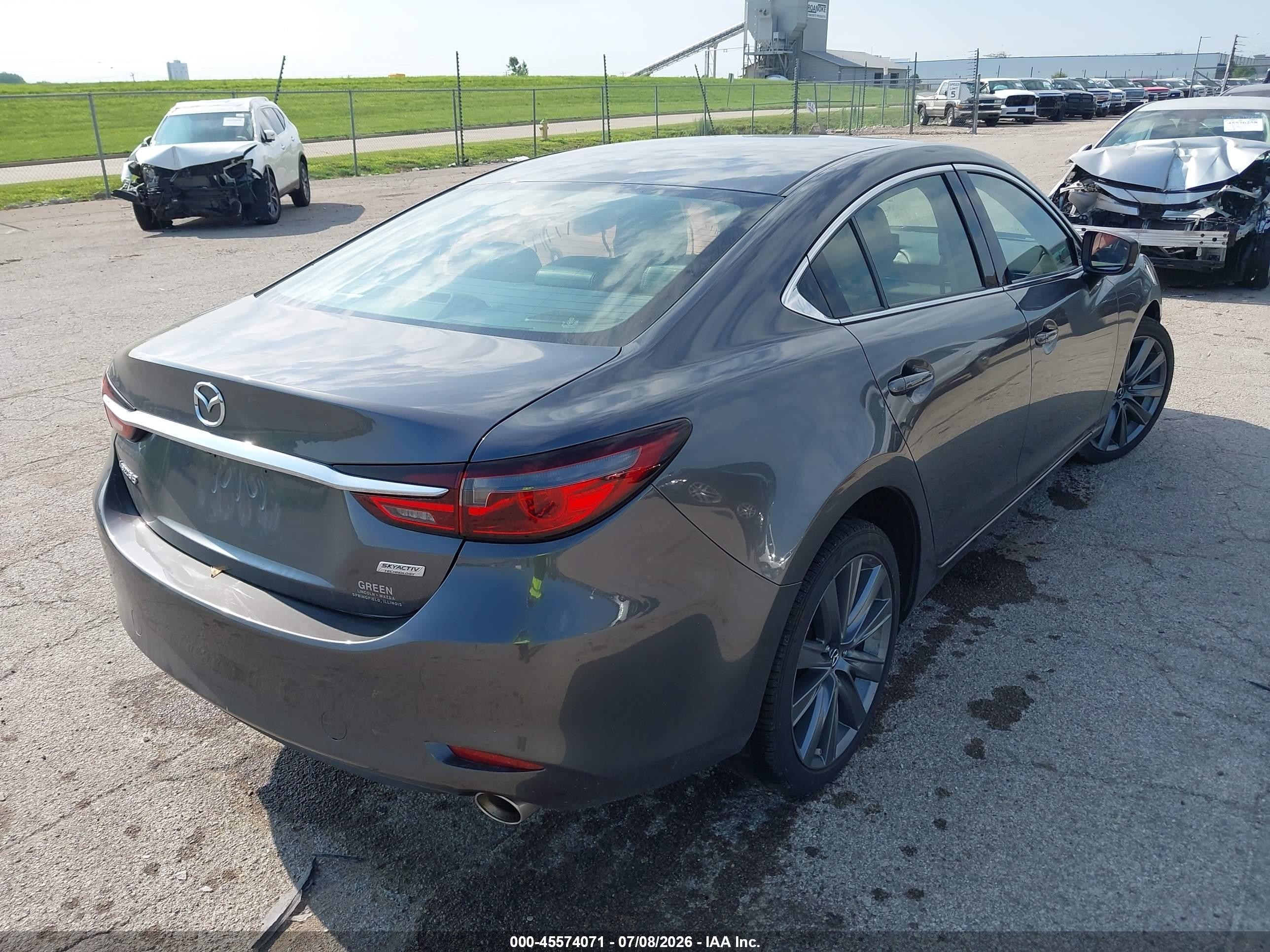 2018 Mazda 6 VIN JM1GL1VM0J1324732 IAAI salvage auction — Unknown, Salvage (Illinois), sold $2,650 on 2026-09-09 (photo 4)