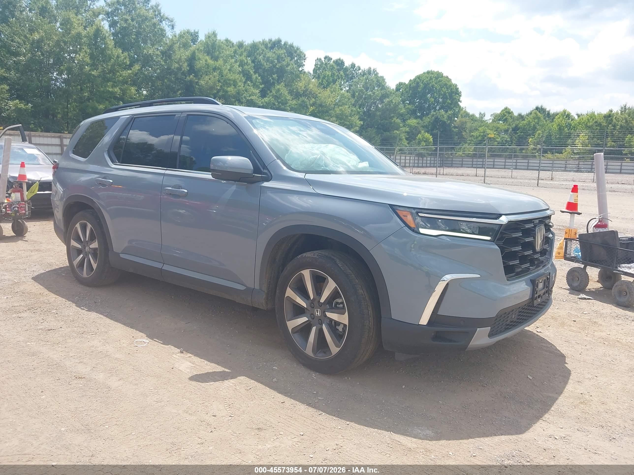 2025 Honda Pilot VIN 5FNYG1H75SB041900 — IAAI salvage auction photo