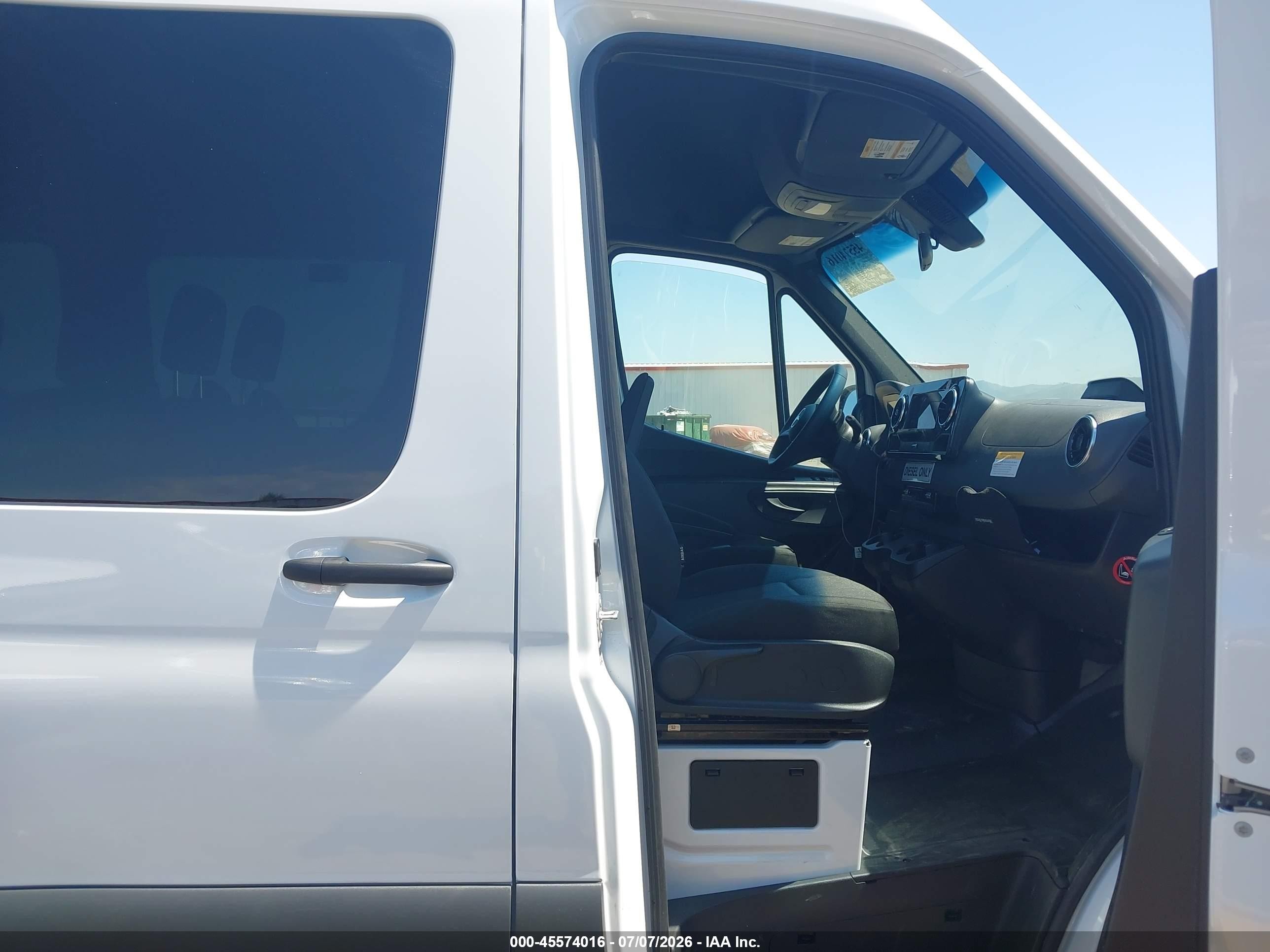 2026 Mercedes-Benz Sprinter VIN W1Z4KGHY1TT617691 IAAI salvage auction — Front End, Enterprise Vehicles Clear Only (Utah), sold $33,000 on 2026-07-11 (photo 5)