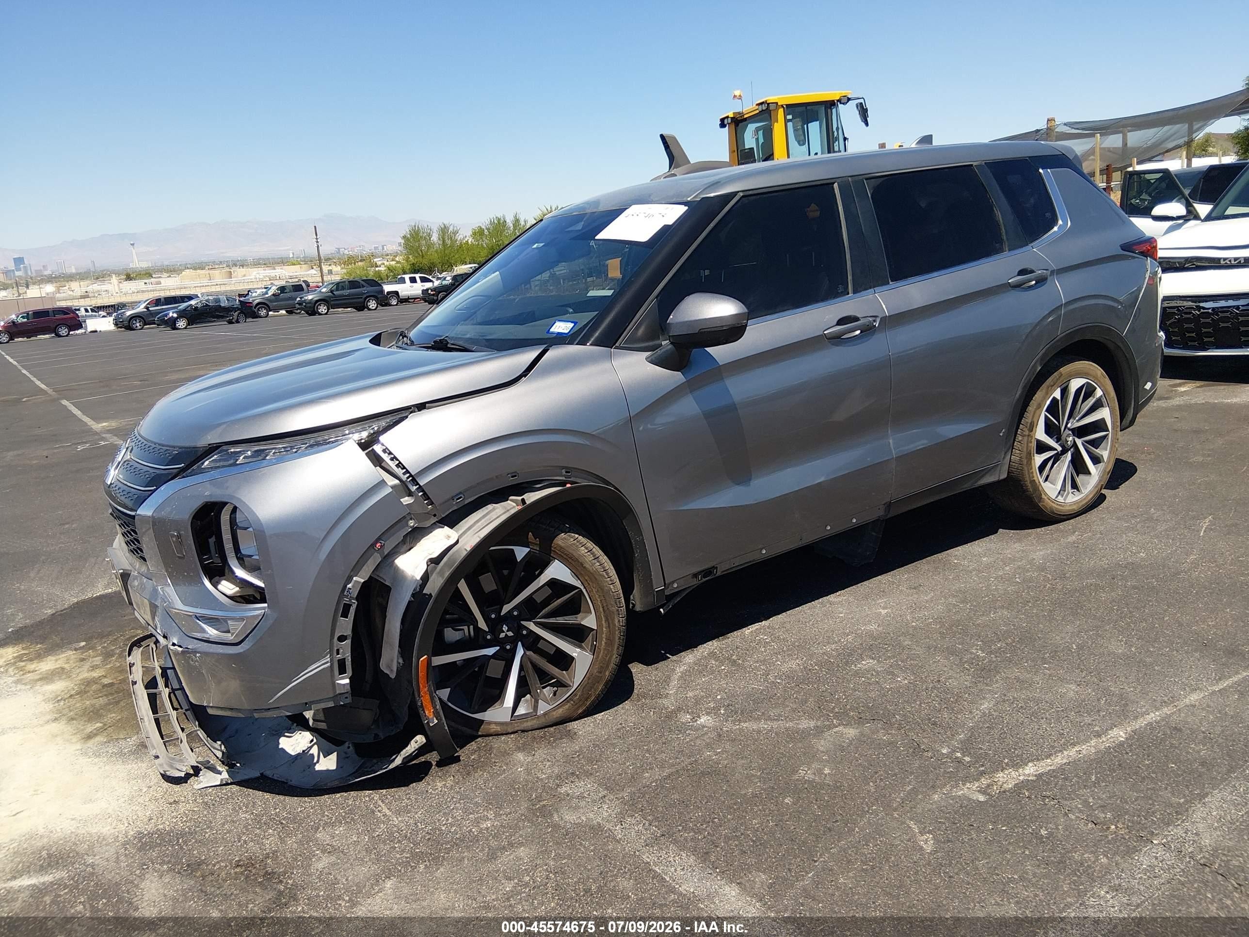 2023 Mitsubishi Outlander VIN JA4J4UA86PZ055282 IAAI salvage auction — Front End, Salvage (Texas), sold $7,200 on 2026-09-26 (photo 2)