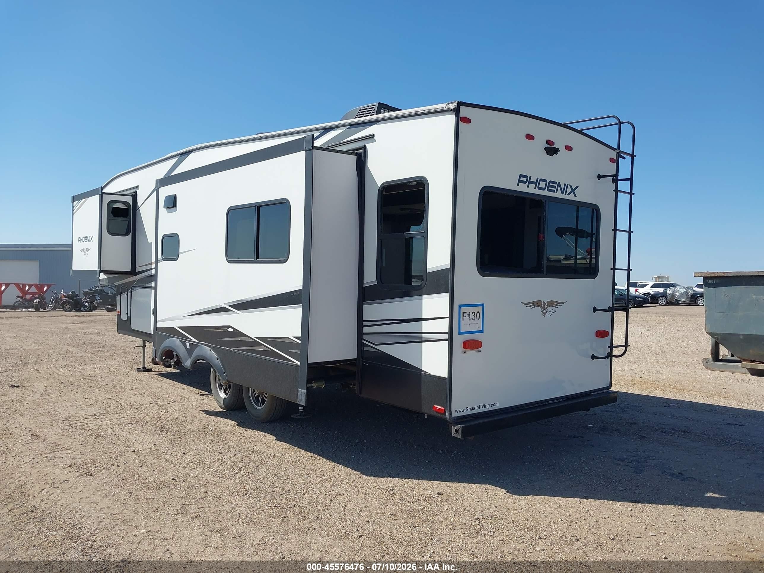 2021 Forest River Phoenix VIN 5ZT3SPVB0MA001397 IAAI salvage auction — Storm Damage, Original (Texas), sold $7,150 on 2026-10-08 (photo 3)
