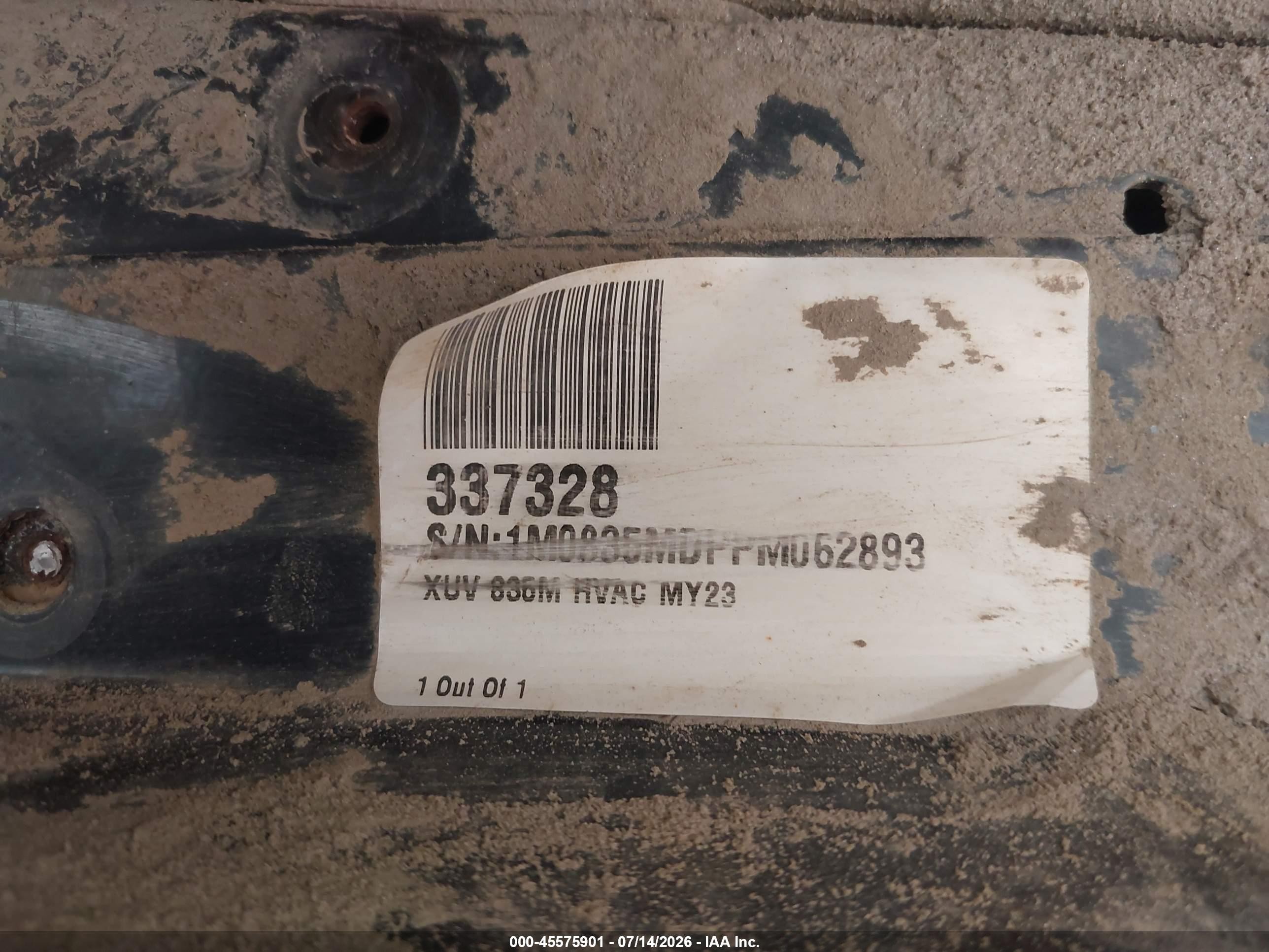 2023 John Deere Gator VIN 1M0835MDPPM062893 IAAI salvage auction — Side, Salvage (Vermont), sold $4,050 on 2026-10-06 (photo 9)