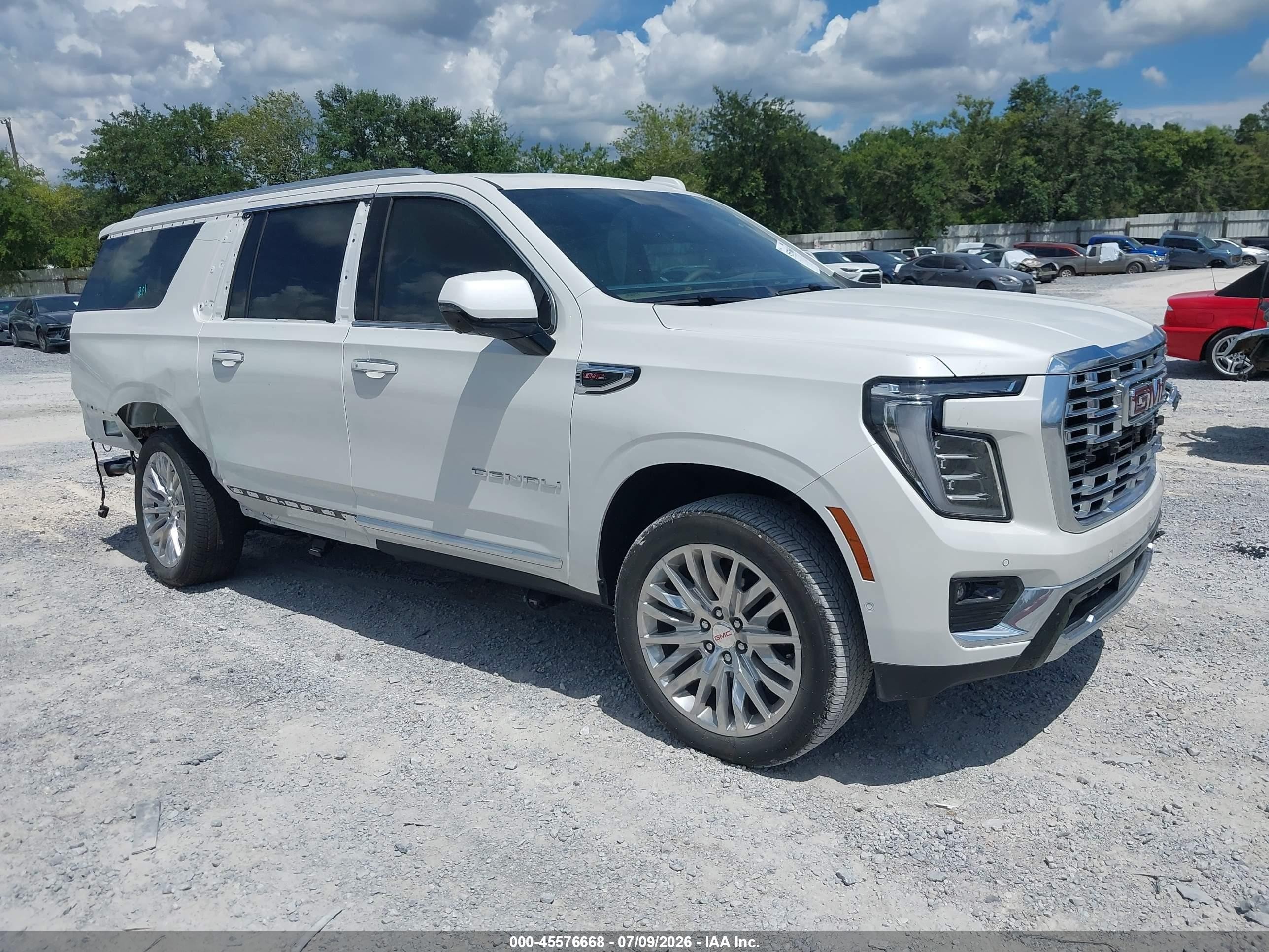 2025 GMC Yukon XL VIN 1GKS1JRL2SR354565 — IAAI salvage auction photo