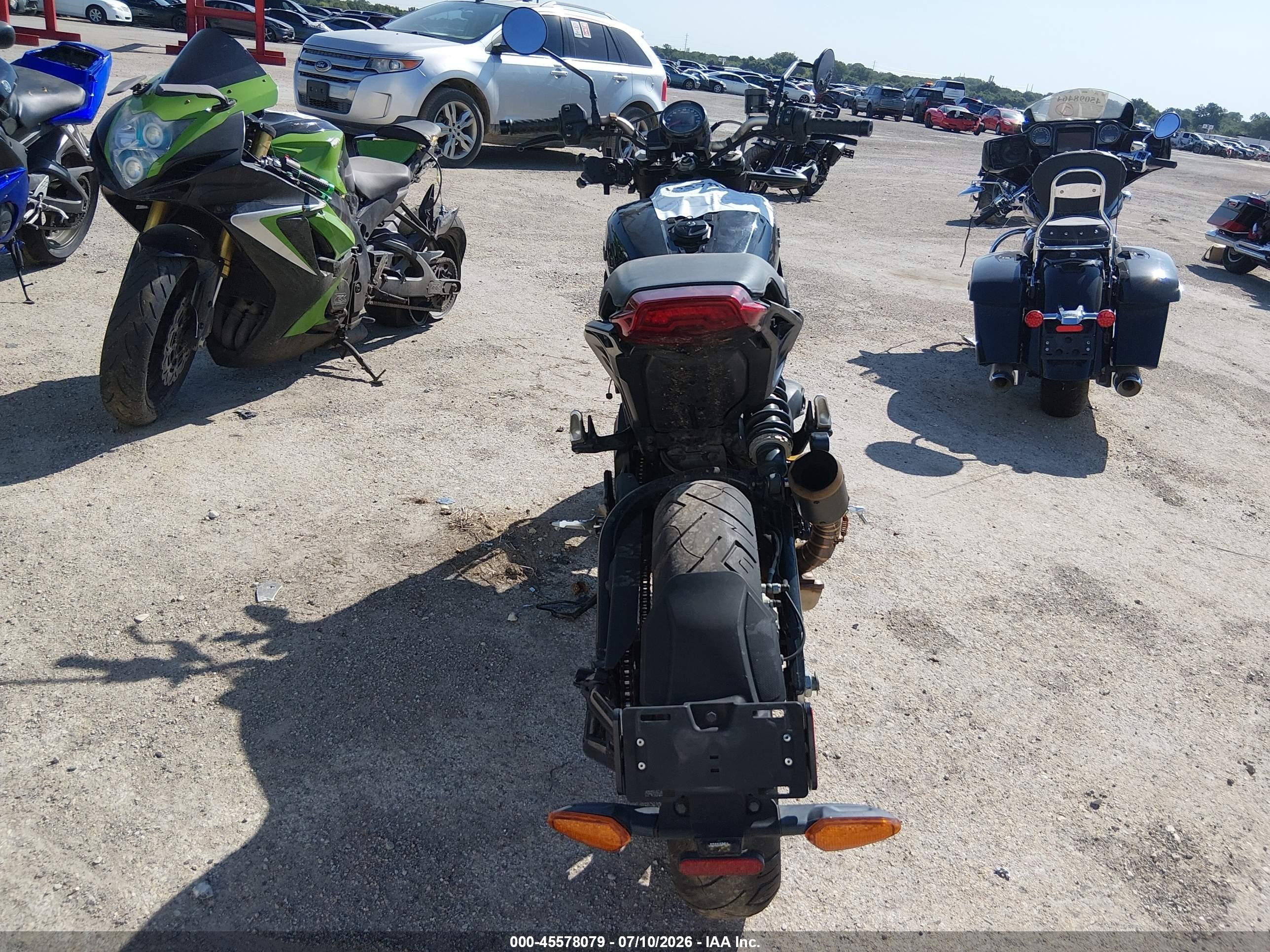2019 Indian Motorcycle Co. Ftr VIN 56KRTA228K3153515 IAAI salvage auction — Front End, Original (Texas), sold $1,950 on 2026-09-09 (photo 6)