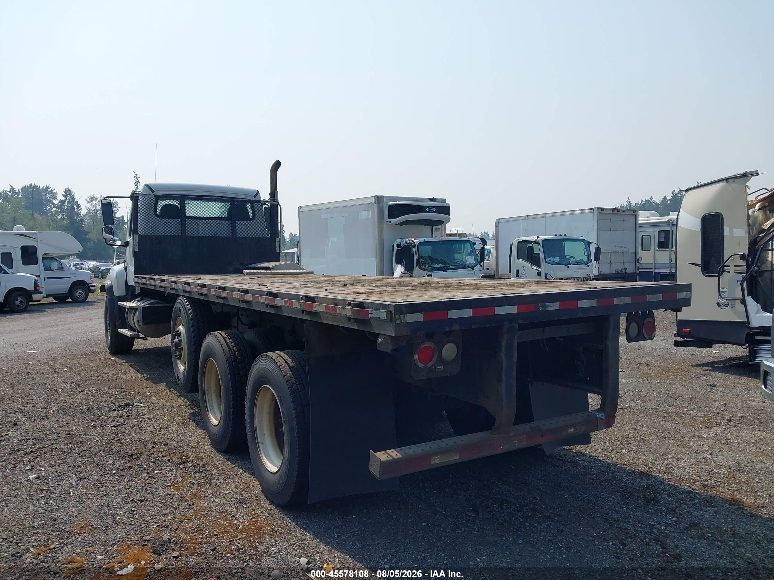 2017 Freightliner 114sd VIN 1FVMG3DV1HHHW0270 IAAI salvage auction — Rear End, Clear (Illinois), sold $10,450 on 2026-09-02 (photo 3)