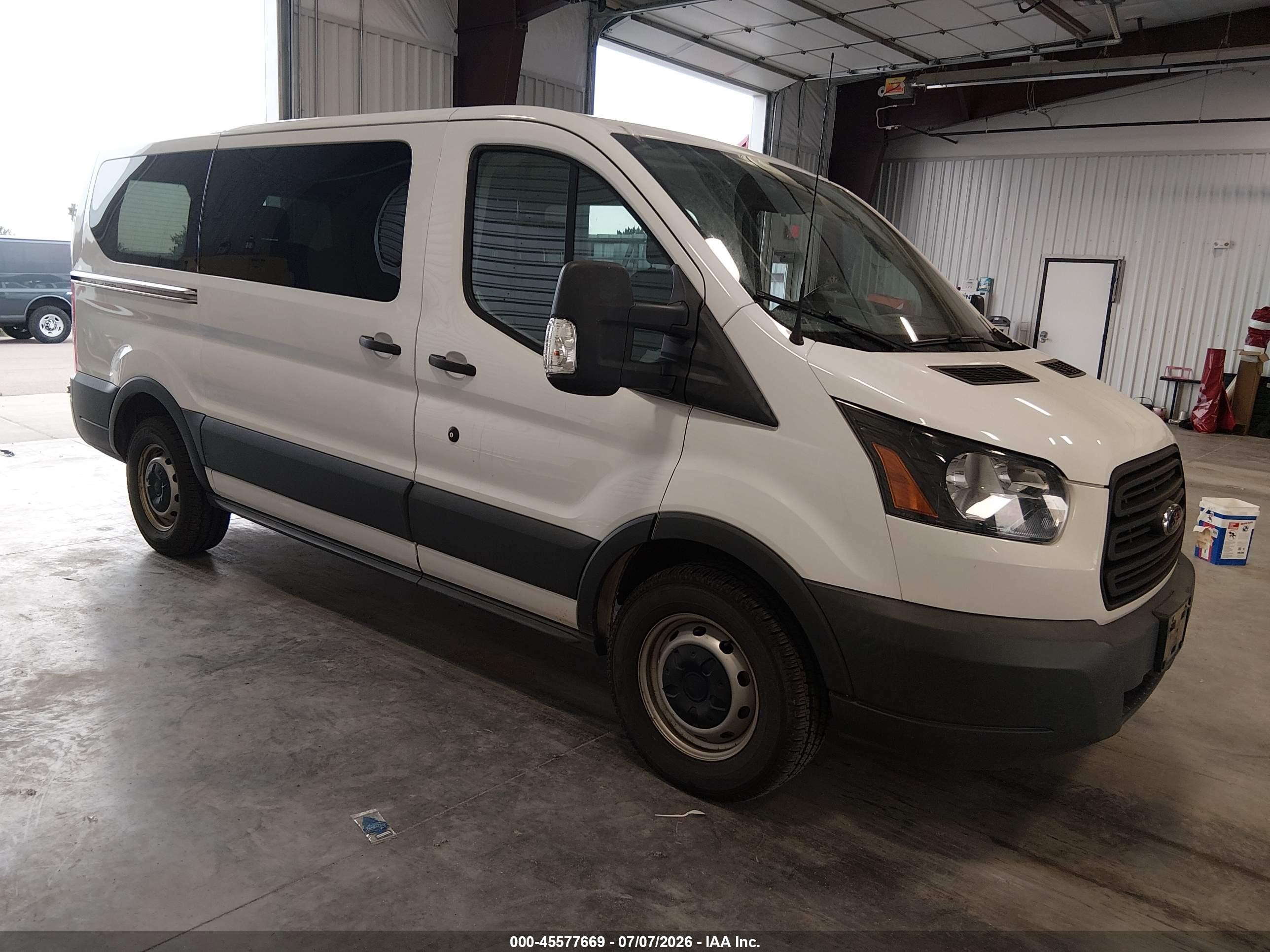 2018 Ford Transit-150 VIN 1FMZK1YM5JKB18898 — IAAI salvage auction photo