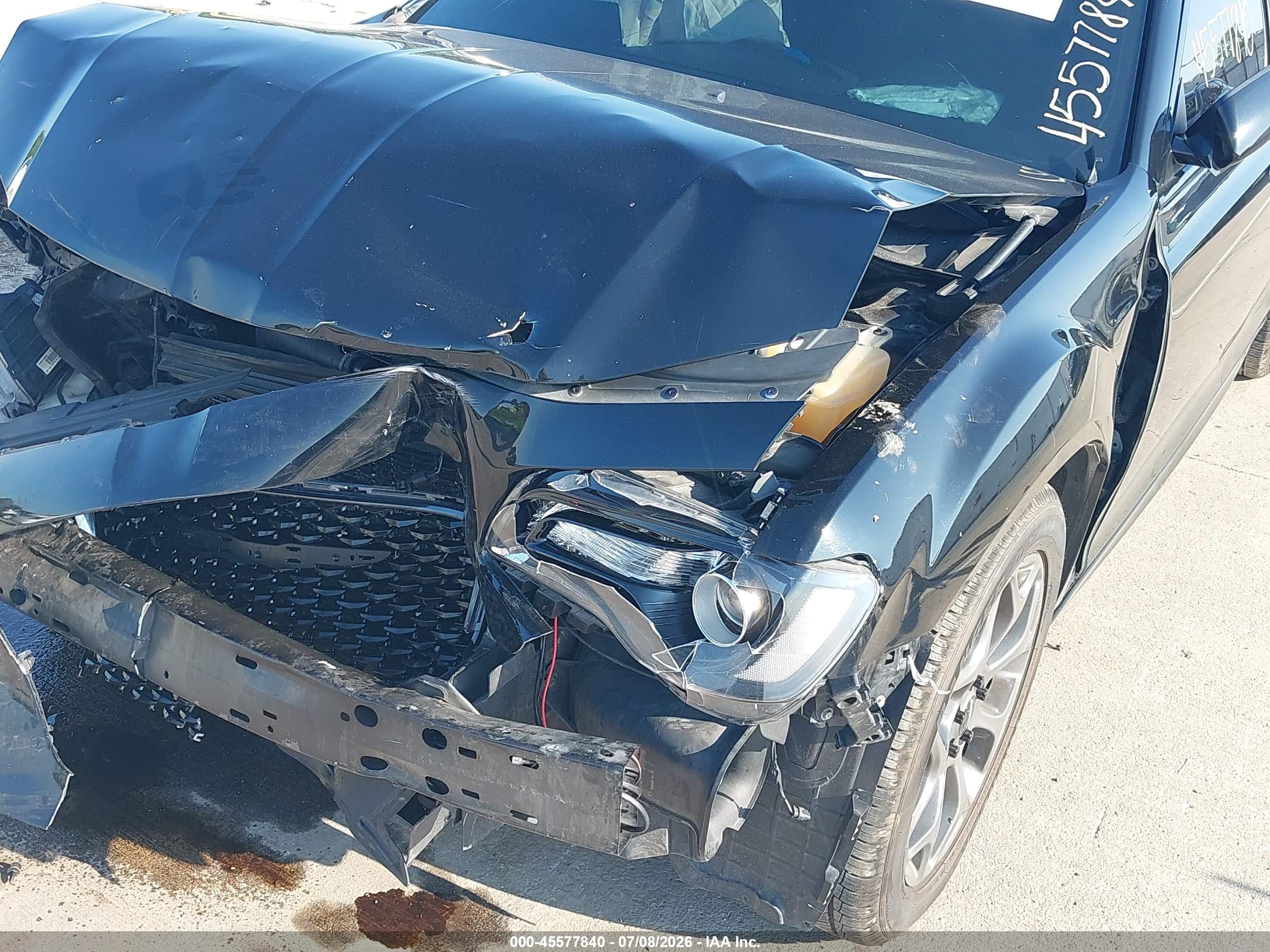2018 Chrysler 300 VIN 2C3CCAGG3JH130384 IAAI salvage auction — Front End, Clear (Indiana), sold $2,850 on 2026-10-11 (photo 6)