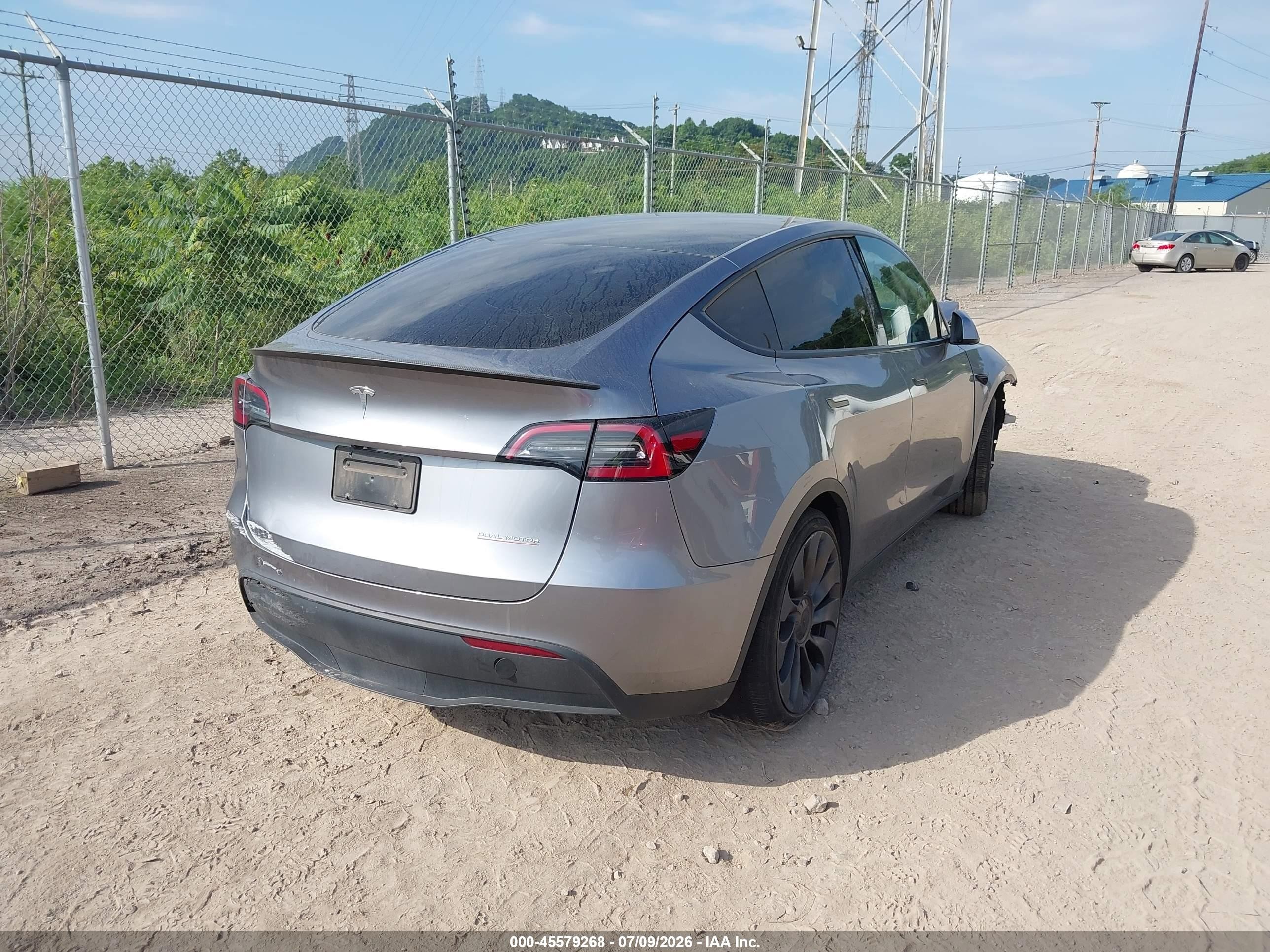 2024 Tesla Model Y VIN 7SAYGDEF6RA320277 IAAI salvage auction — Front End, Salvage (Idaho), sold $9,600 on 2026-09-12 (photo 4)