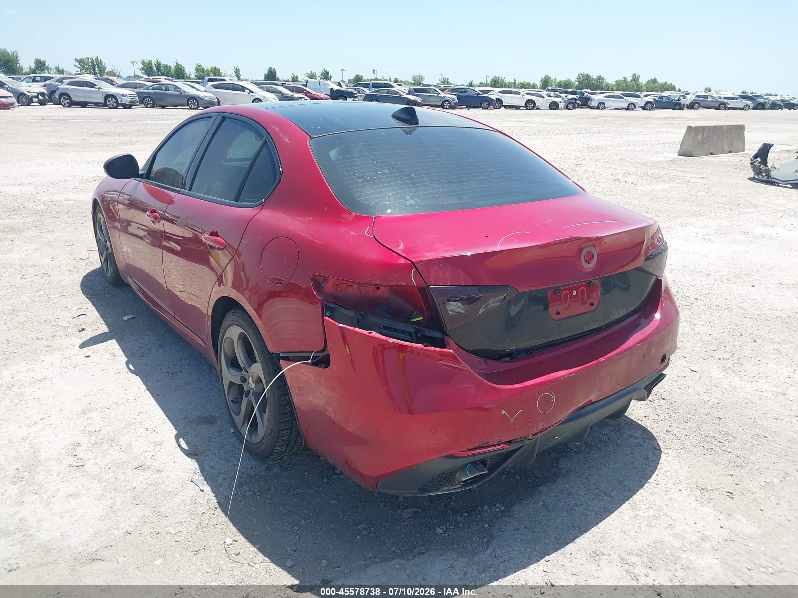 2017 Alfa Romeo Giulia VIN ZARFAECN7H7557816 IAAI salvage auction — Rear End, Original (Texas), sold $7,200 on 2026-09-18 (photo 3)