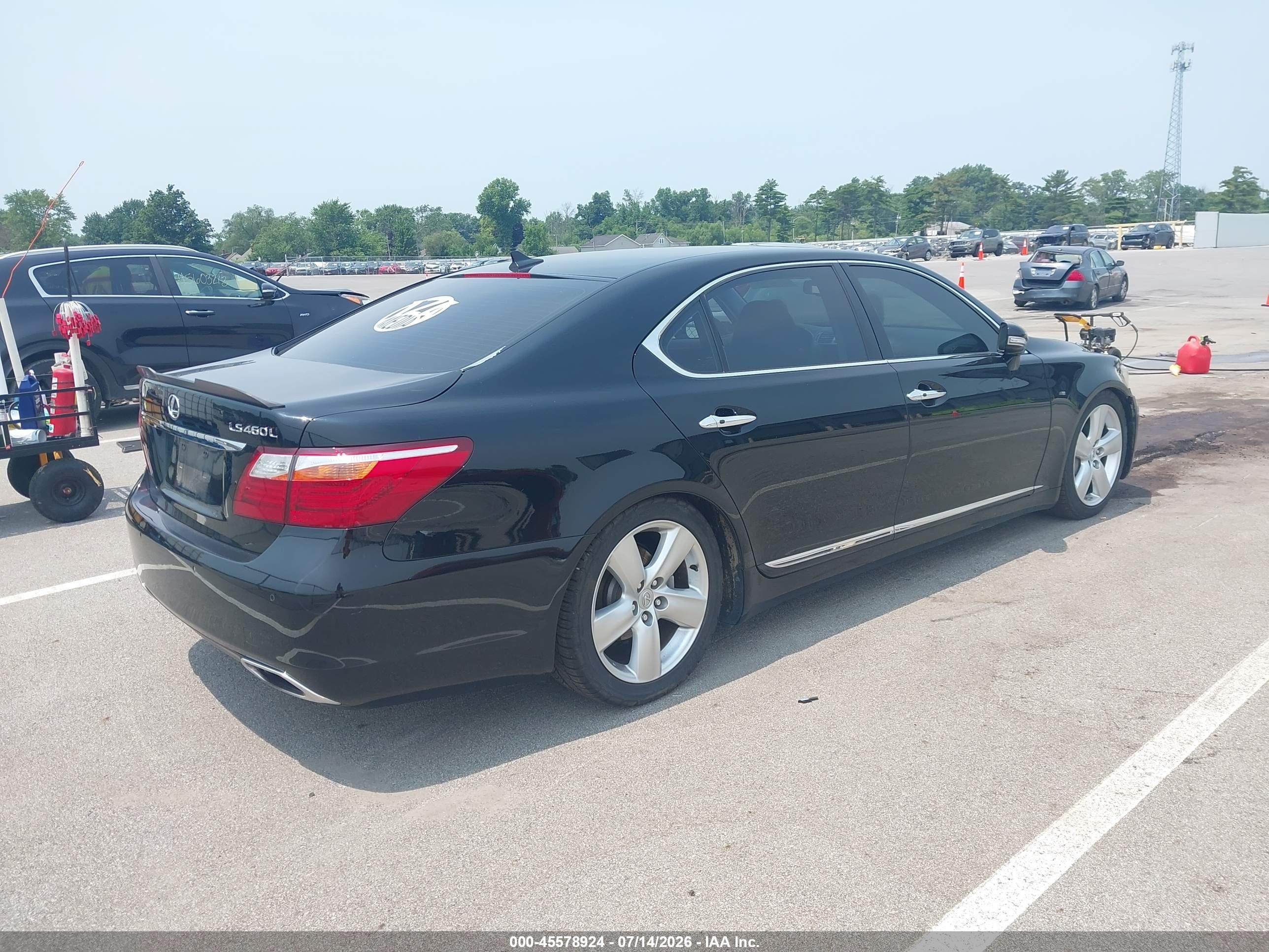 2011 Lexus Ls VIN JTHGL5EF0B5041992 IAAI salvage auction — Side, Clear (Indiana), sold $2,850 on 2026-10-01 (photo 4)