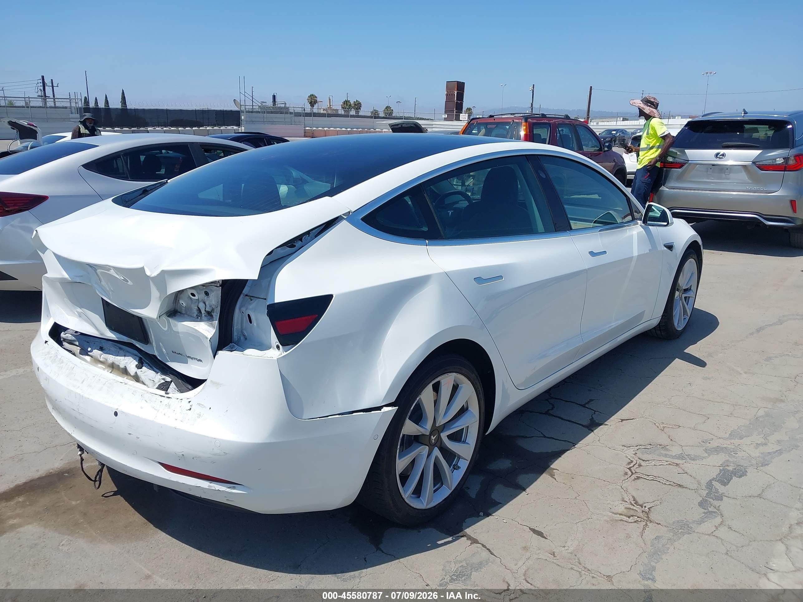 2020 Tesla Model 3 VIN 5YJ3E1EB6LF621568 IAAI salvage auction — Rear End, Salvage (California), sold $5,300 on 2026-09-19 (photo 4)