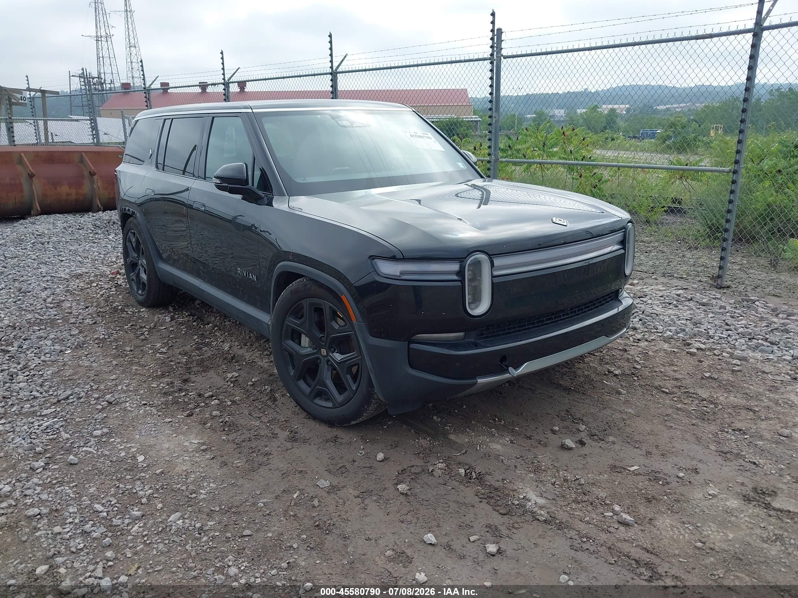 2025 Rivian R1S VIN 7PDSGBBA8SN065411 IAAI salvage auction — Rear End, Salvage (Pennsylvania), sold $30,250 on 2026-08-19 (photo 1)