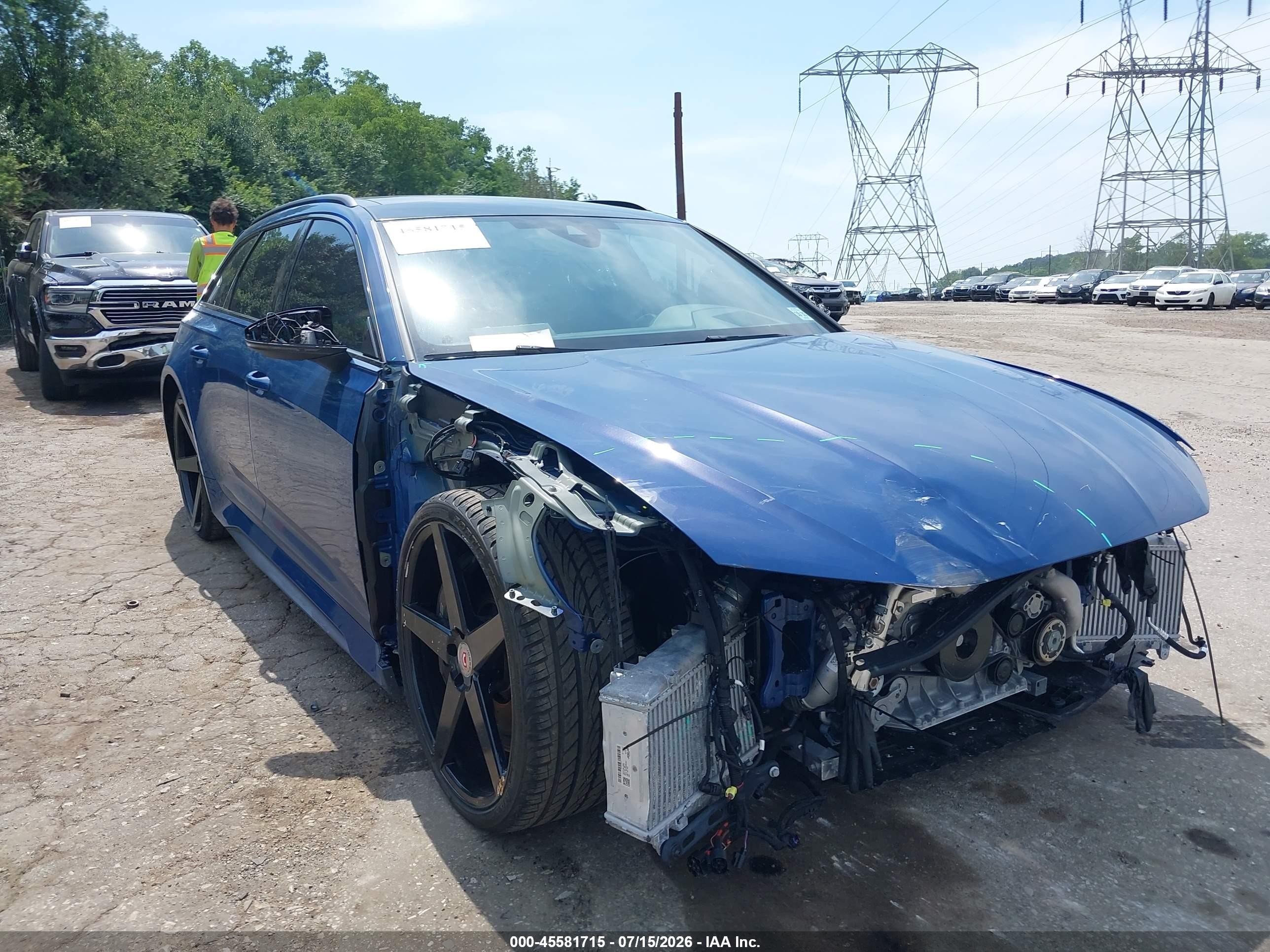 2025 Audi RS6 Avant VIN WUA1DBF21SN910410 — IAAI salvage auction photo