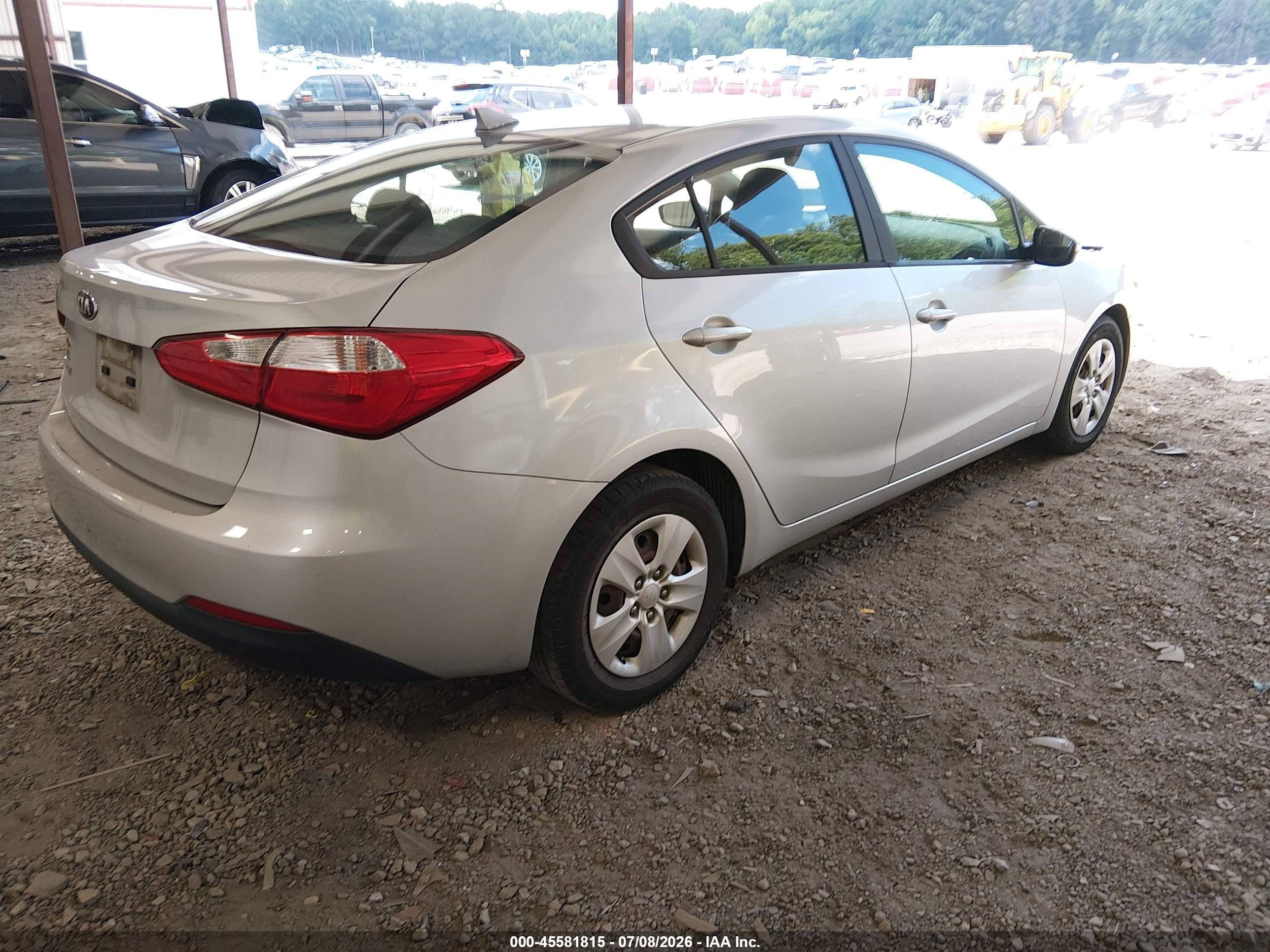 2016 Kia Forte VIN KNAFK4A67G5559022 IAAI salvage auction — Front End, Salvage (Georgia), sold $1,000 on 2026-10-06 (photo 4)