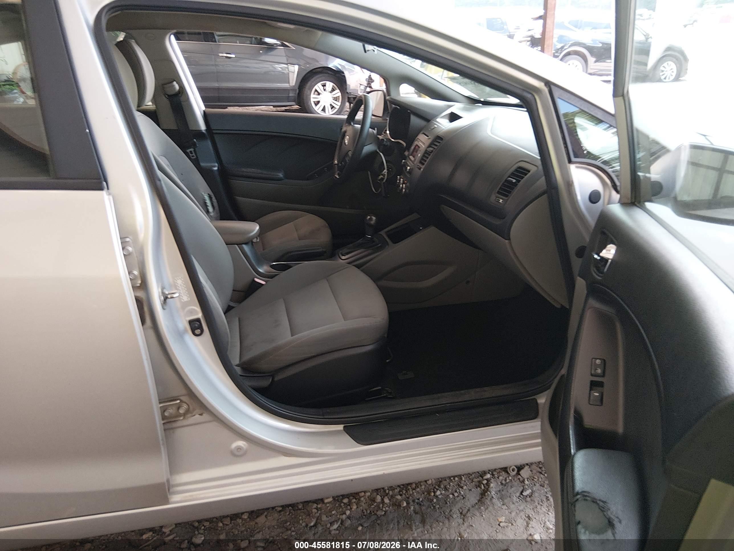 2016 Kia Forte VIN KNAFK4A67G5559022 IAAI salvage auction — Front End, Salvage (Georgia), sold $1,000 on 2026-10-06 (photo 5)