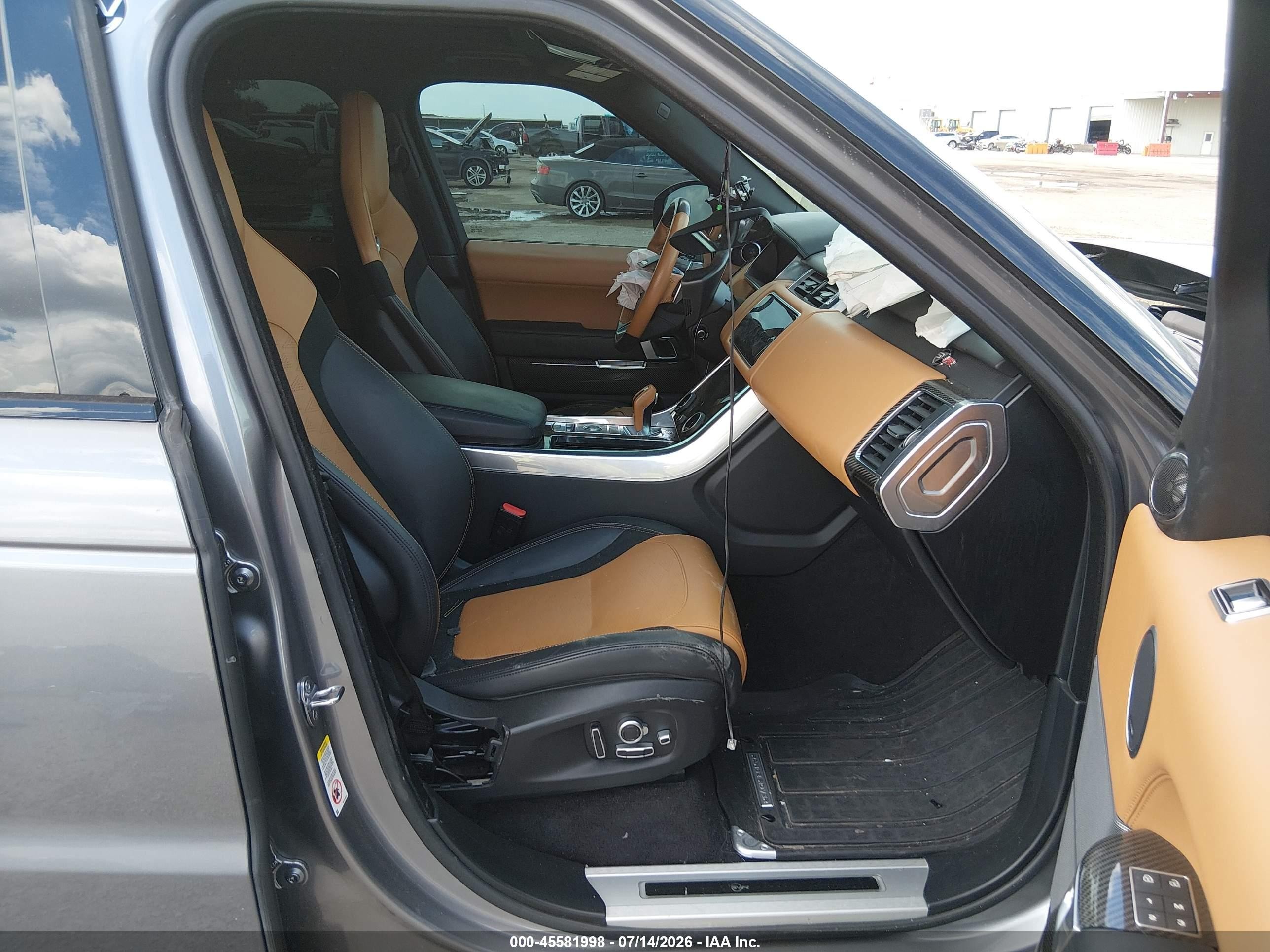 2022 Land Rover Range Rover Sport VIN SALWZ2RE2NA799025 IAAI salvage auction — Front End, Salvage (Texas), sold $18,100 on 2026-09-27 (photo 5)
