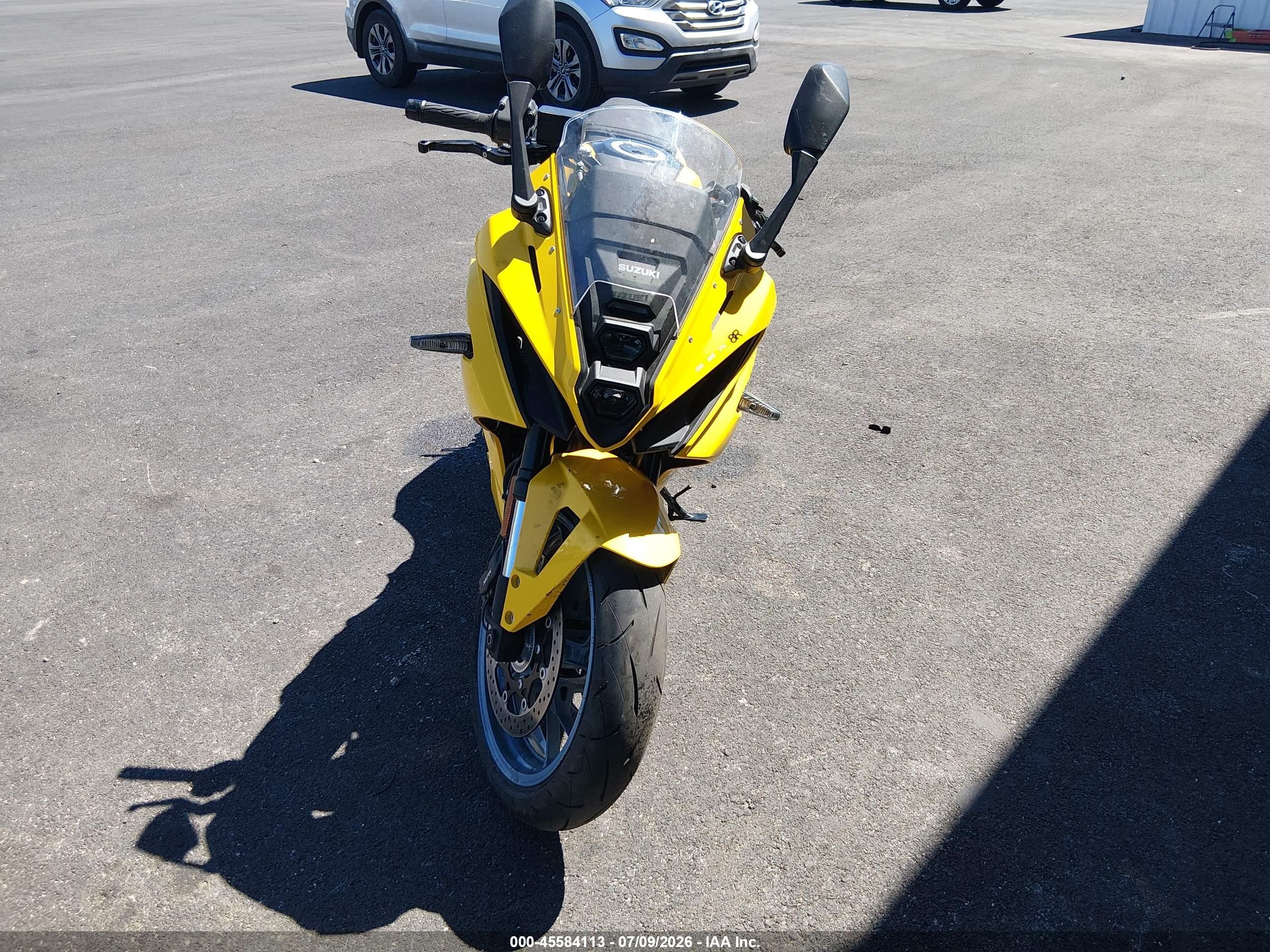 2025 Suzuki Gsx VIN JS1EM13B6S7100444 IAAI salvage auction — Unknown, Salvage (Nevada), sold $2,900 on 2026-09-09 (photo 5)
