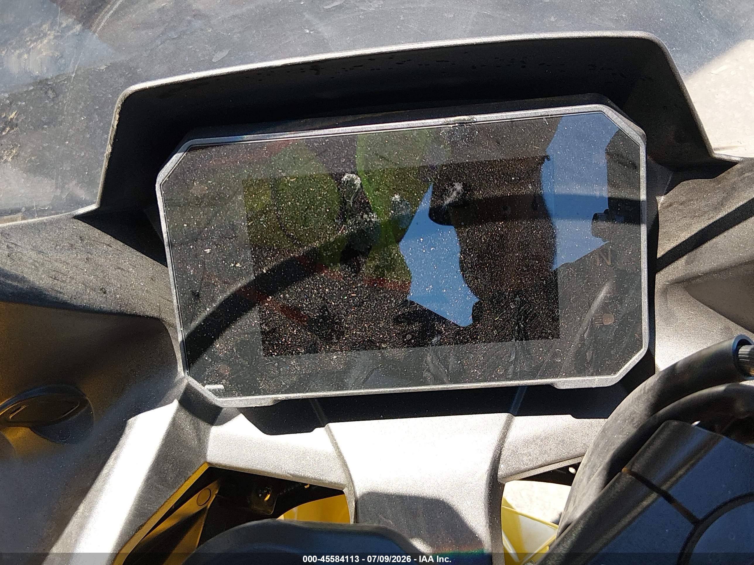 2025 Suzuki Gsx VIN JS1EM13B6S7100444 IAAI salvage auction — Unknown, Salvage (Nevada), sold $2,900 on 2026-09-09 (photo 7)