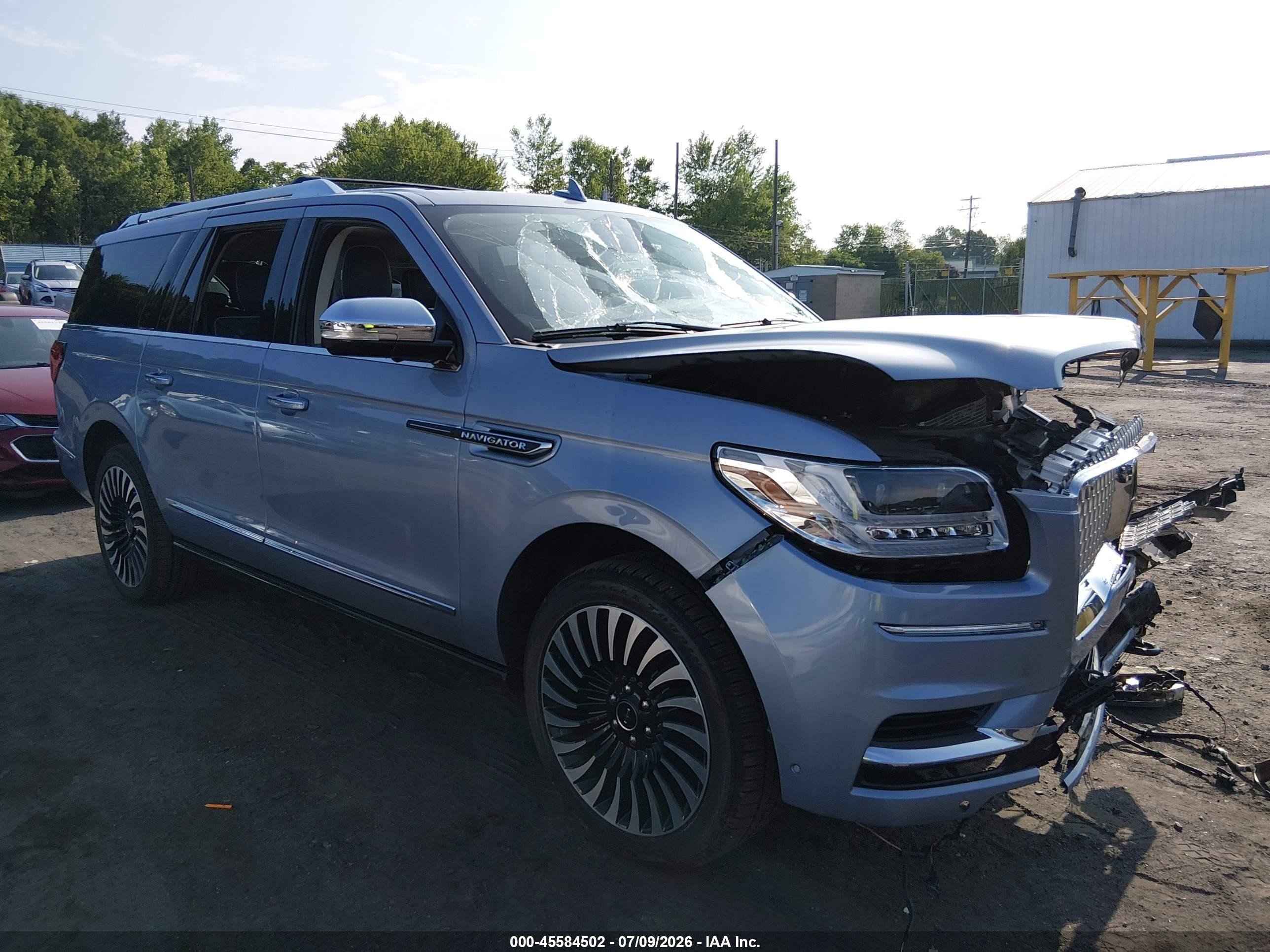 2021 Lincoln Navigator VIN 5LMJJ3TT0MEL00471 — IAAI salvage auction photo