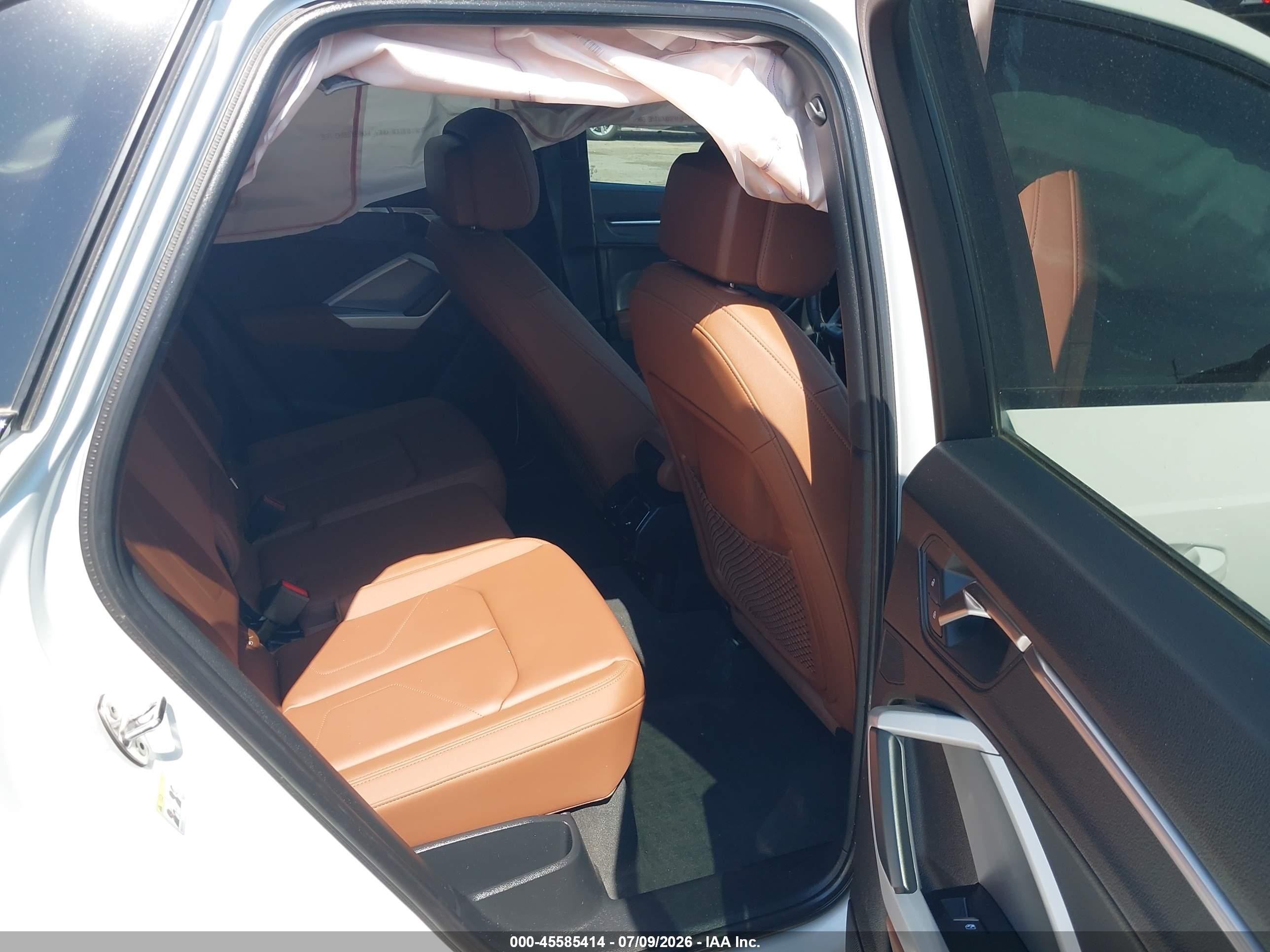 2024 Audi Q3 VIN WA1BUCF33R1051185 IAAI salvage auction — Side, Salvage (Texas), sold $13,300 on 2026-09-25 (photo 8)