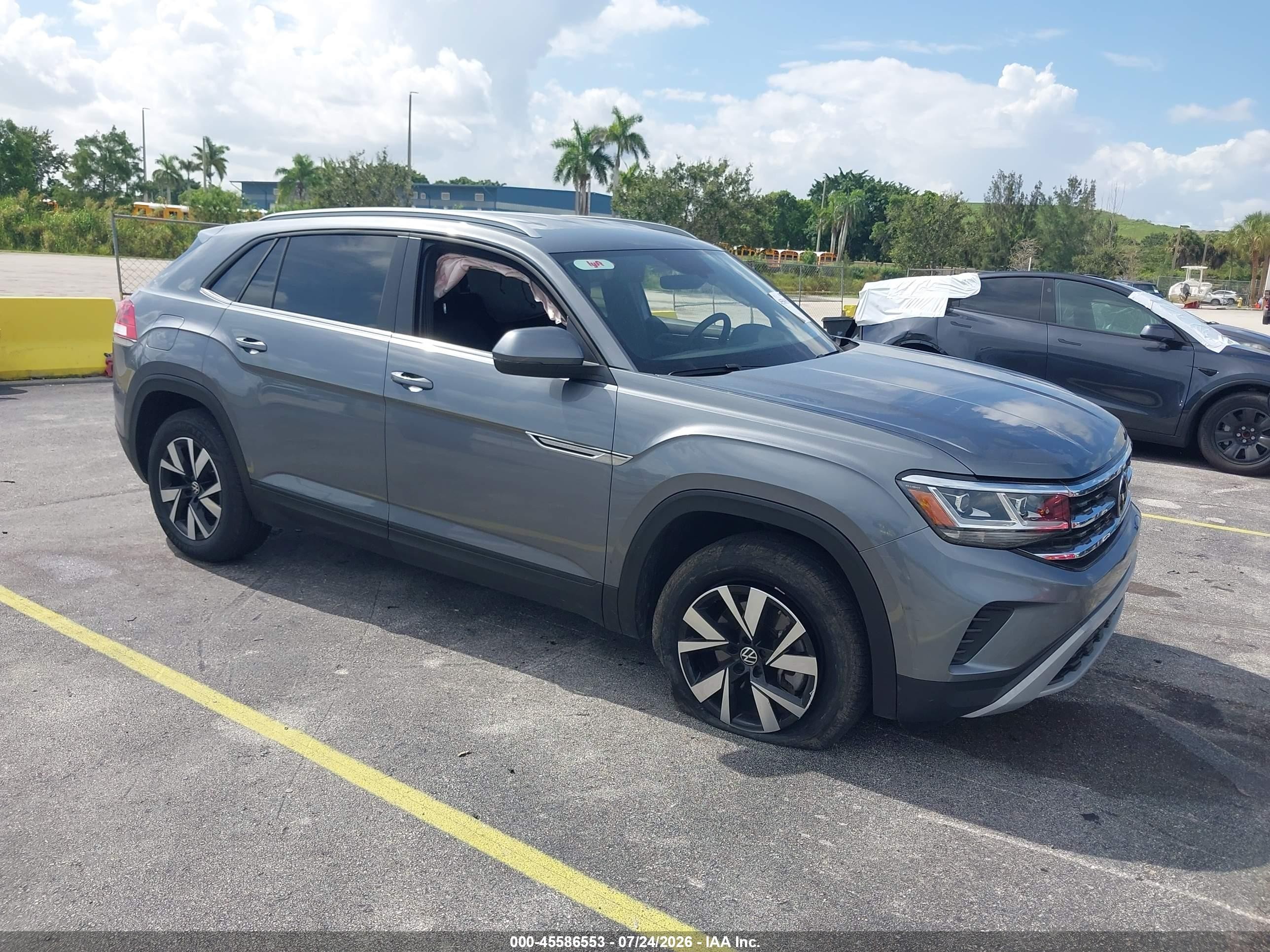 2022 Volkswagen Atlas Cross Sport VIN 1V2DC2CA7NC216313 — IAAI salvage auction photo
