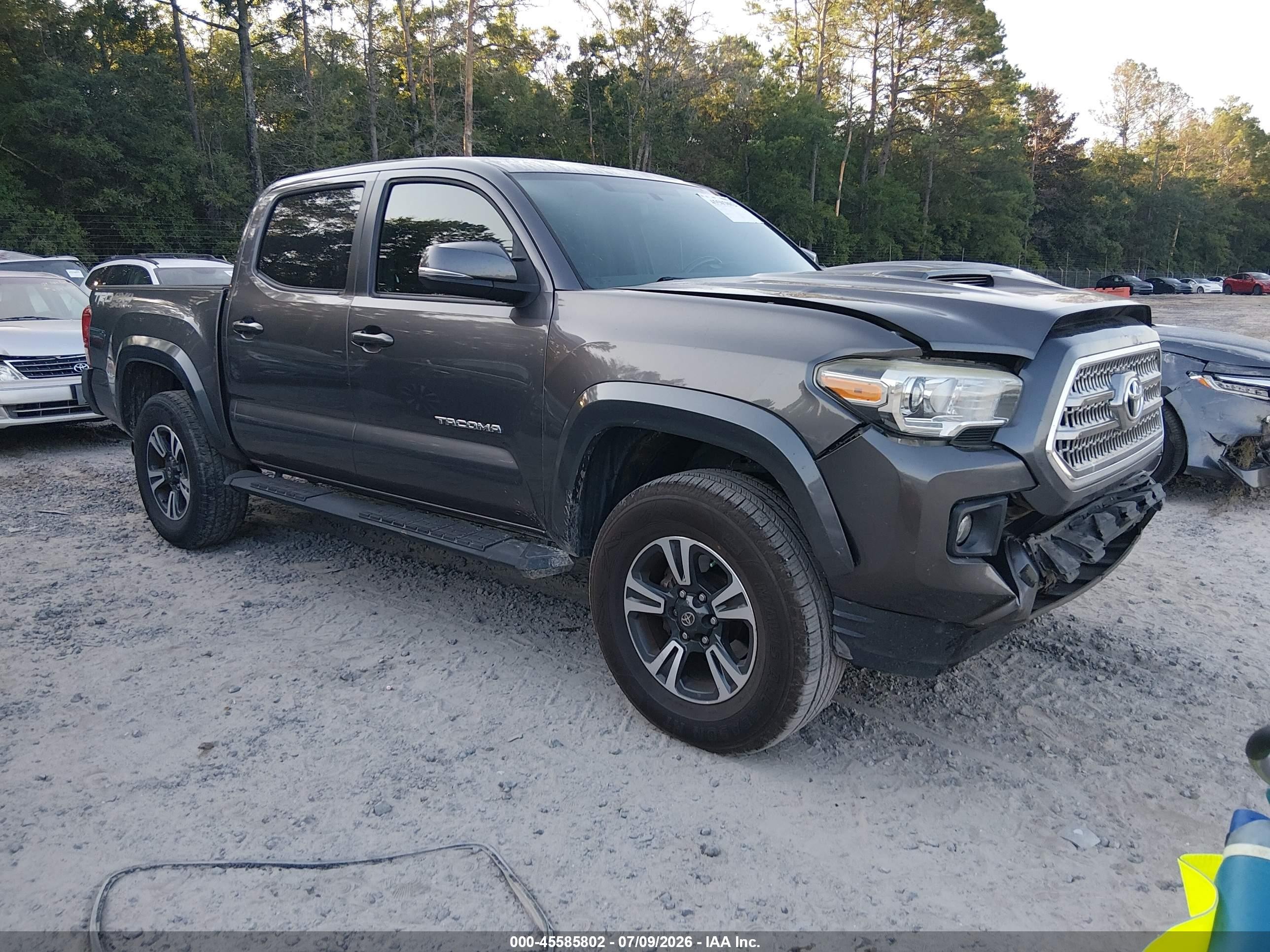 2017 Toyota Tacoma VIN 5TFCZ5AN5HX046968 — IAAI salvage auction photo
