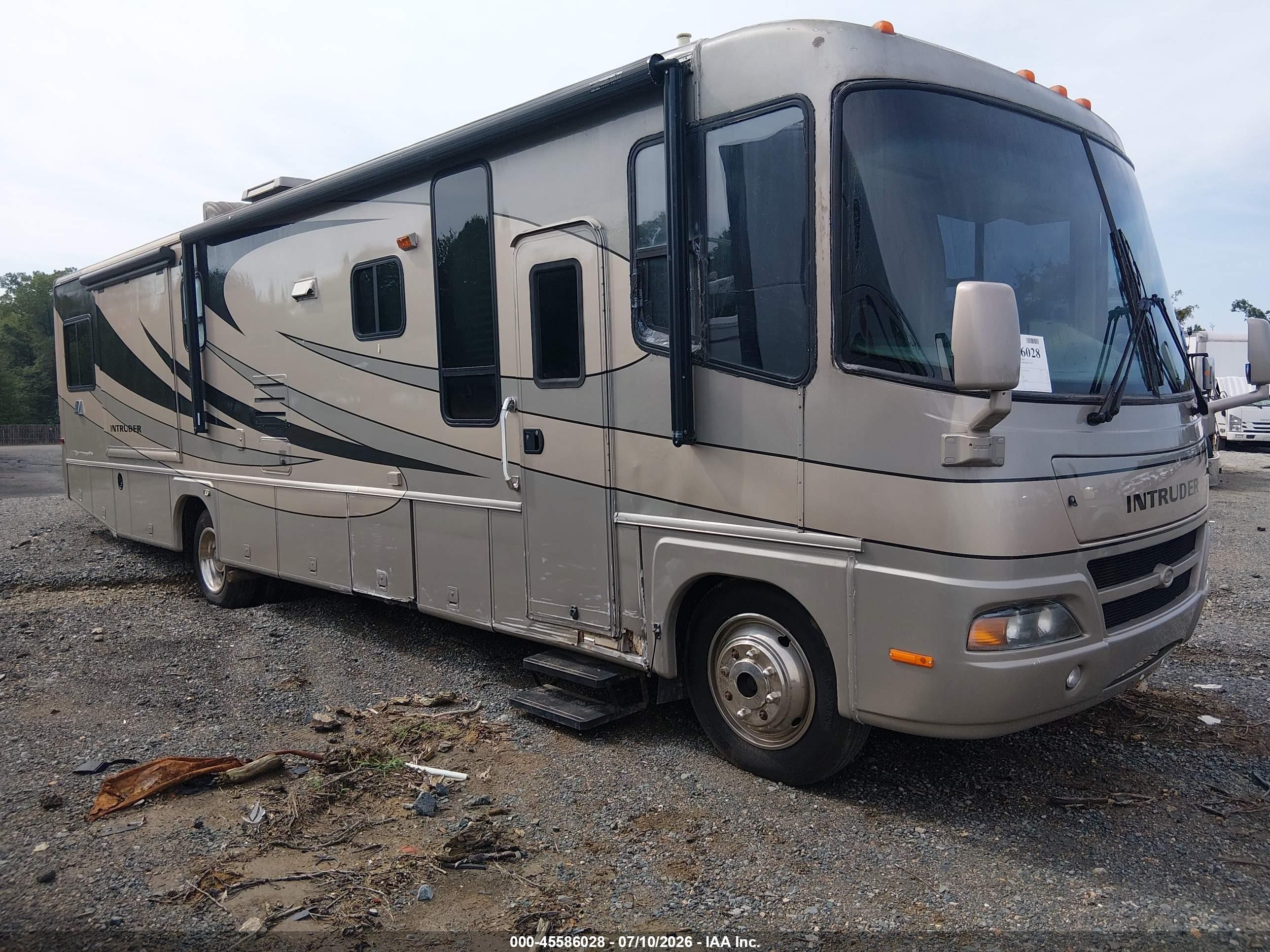 2005 Workhorse Custom Chassis Motorhome Chassis VIN 5B4MP67G453402845 — IAAI salvage auction photo