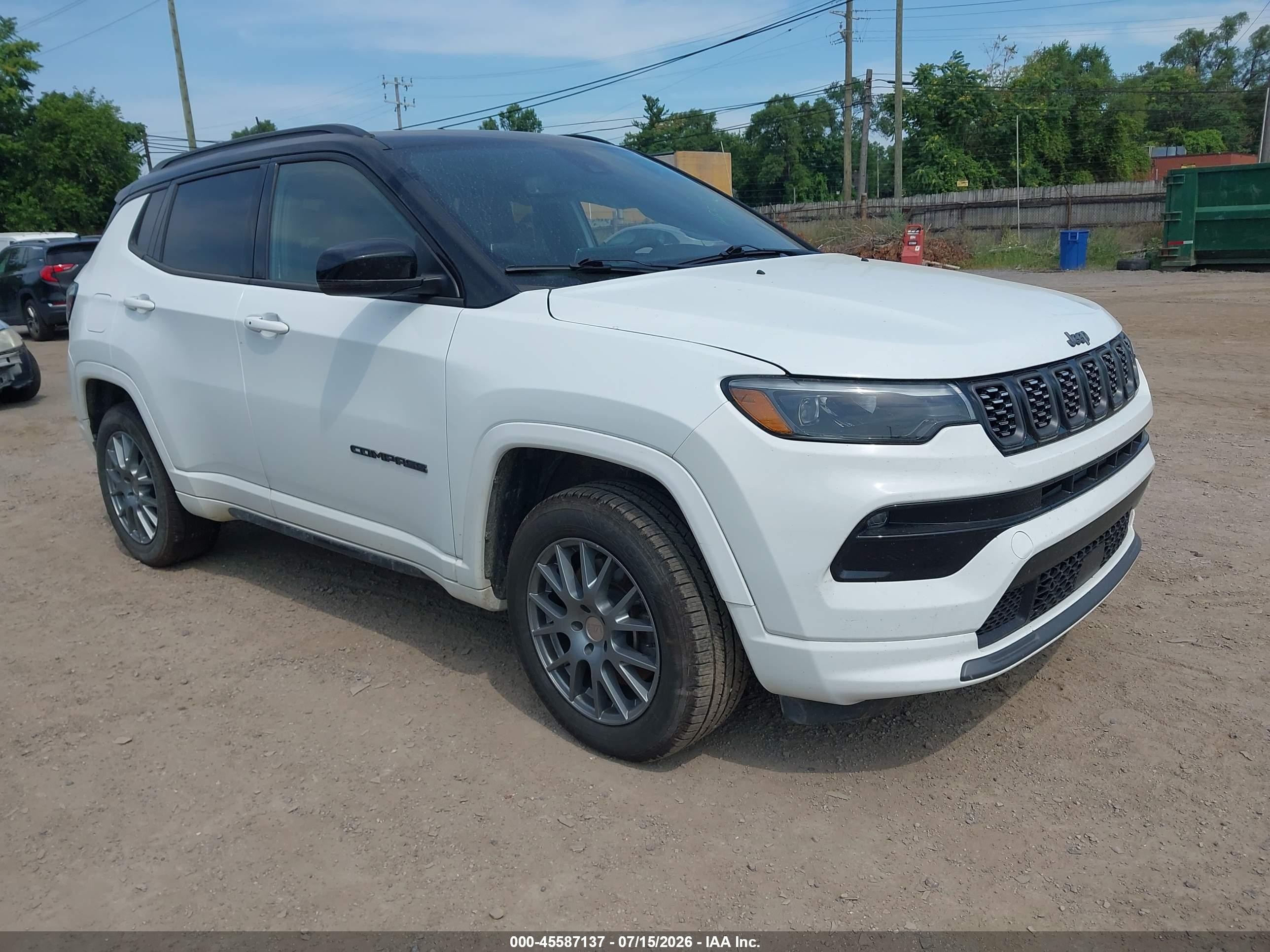 2024 Jeep Compass VIN 3C4NJDCN3RT126614 — IAAI salvage auction photo