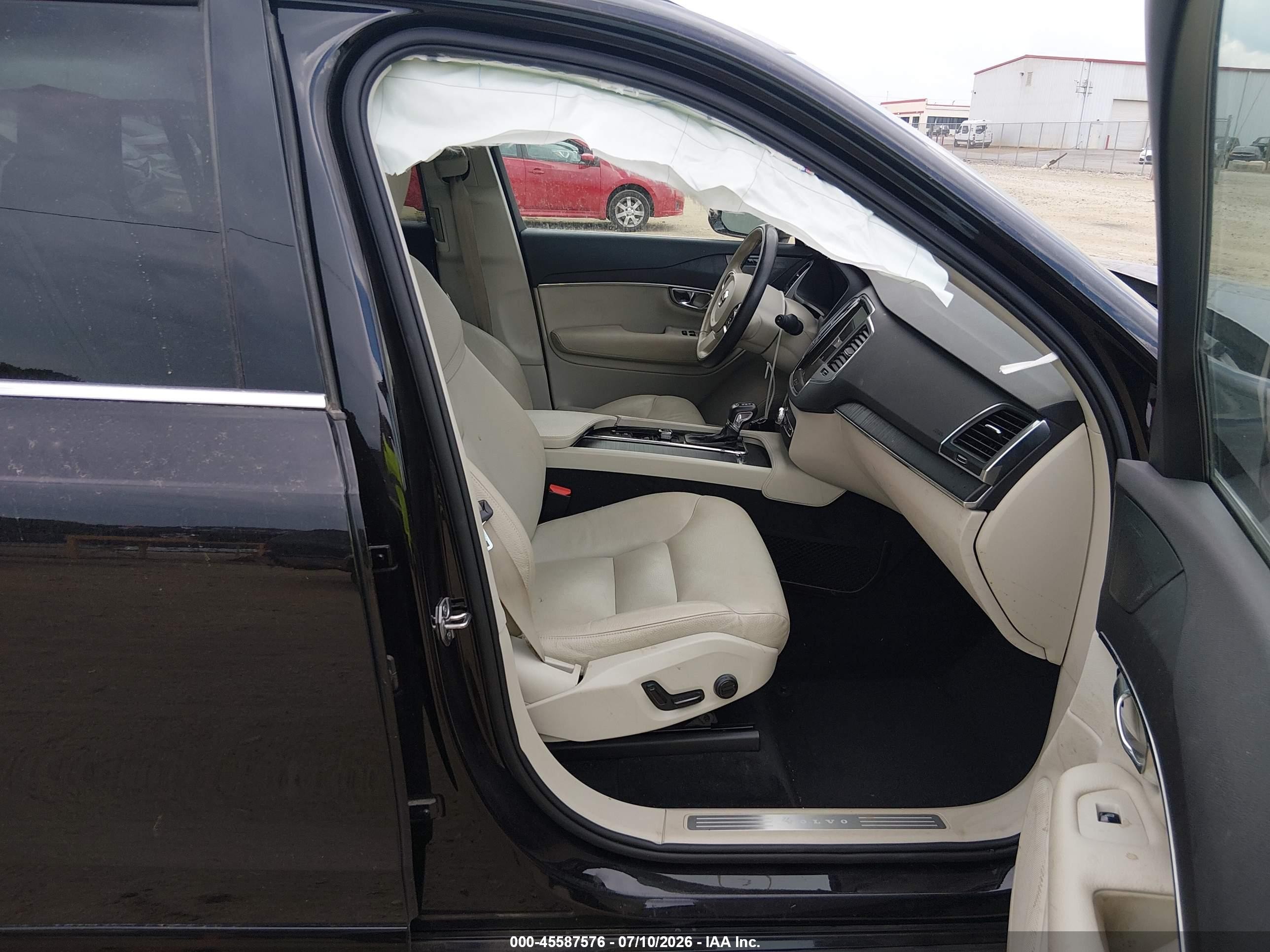 2020 Volvo Xc90 VIN YV4102PK7L1620198 IAAI salvage auction — Rear End, Salvage (Georgia), sold $8,700 on 2026-09-03 (photo 5)