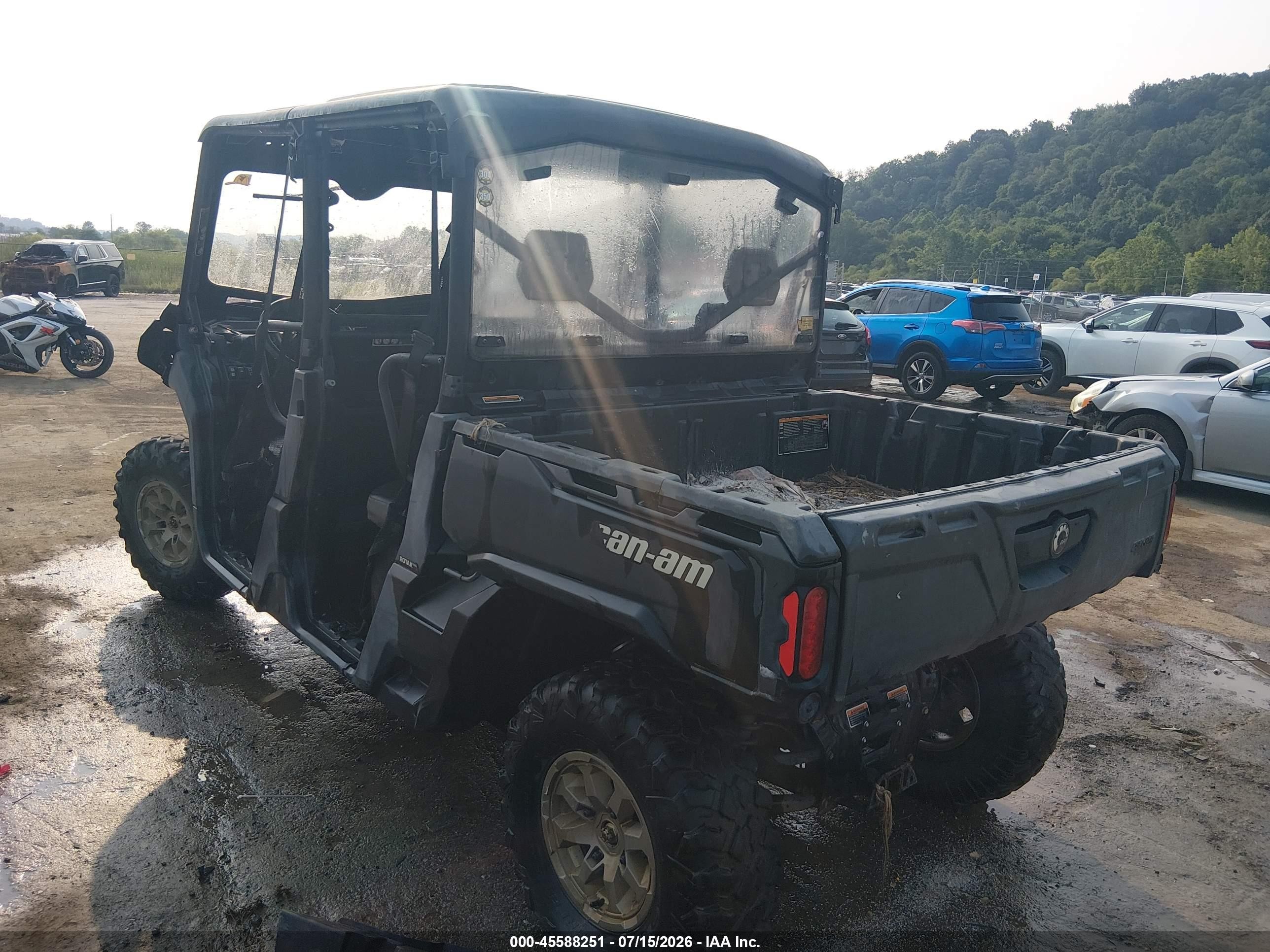 2022 Can-am/ brp Traxter VIN 3JBUBAP46NK002638 IAAI salvage auction — Front End, Salvage (West Virginia), sold $2,050 on 2026-09-02 (photo 3)