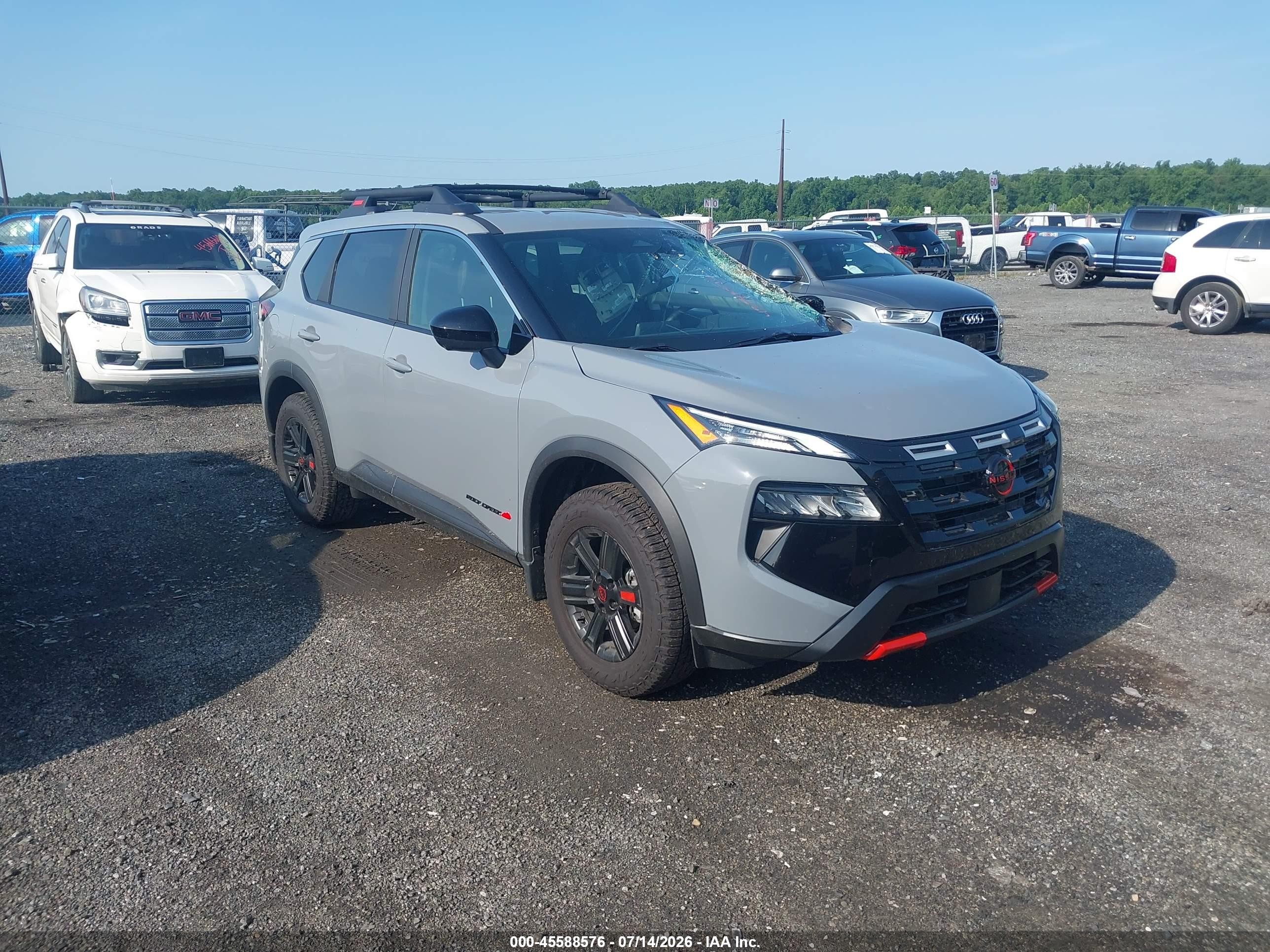 2026 Nissan Rogue VIN 5N1BT3BB2TC780727 — IAAI salvage auction photo