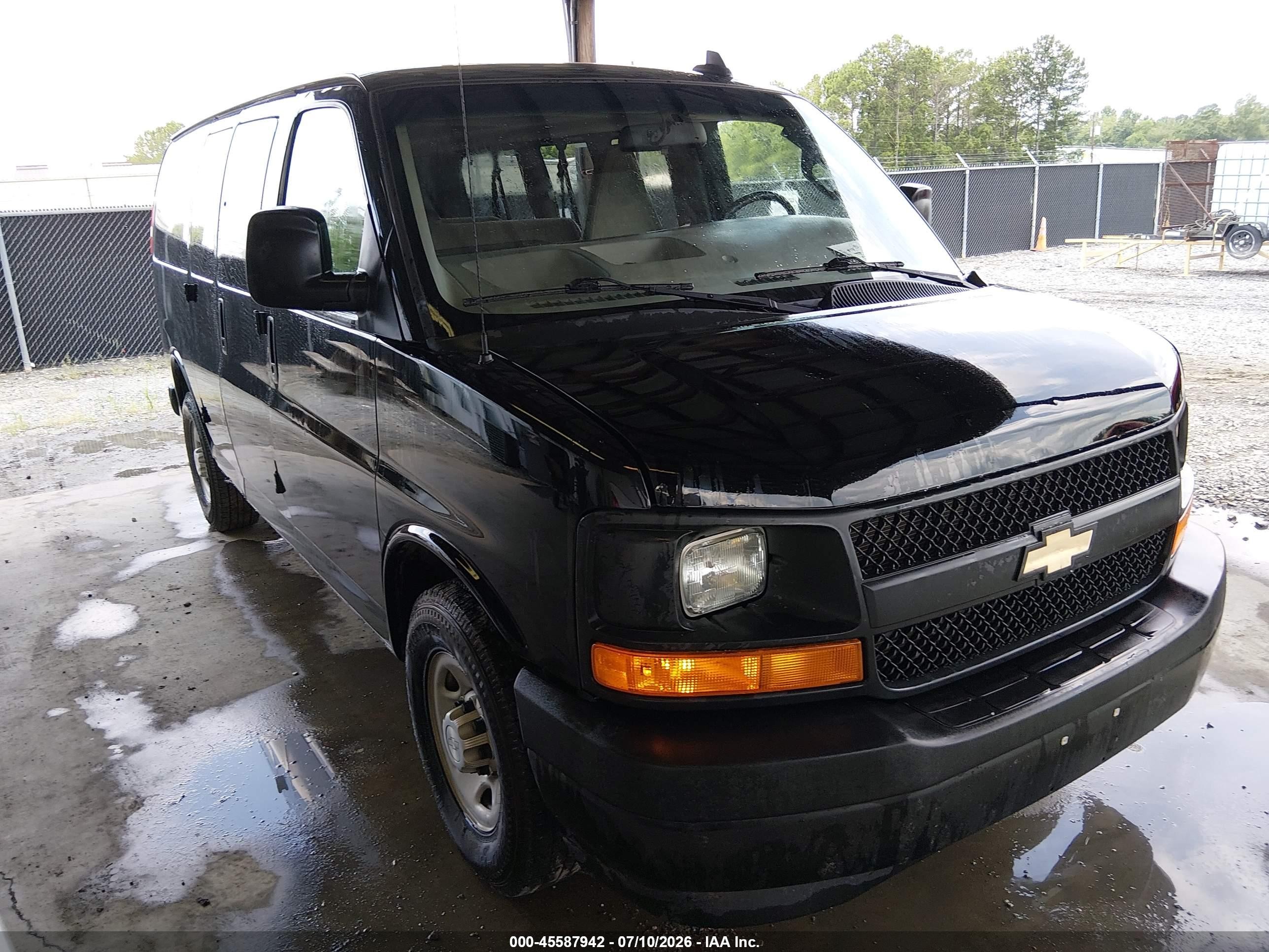 2017 Chevrolet Express 2500 VIN 1GAWGEFG1H1264592 — IAAI salvage auction photo