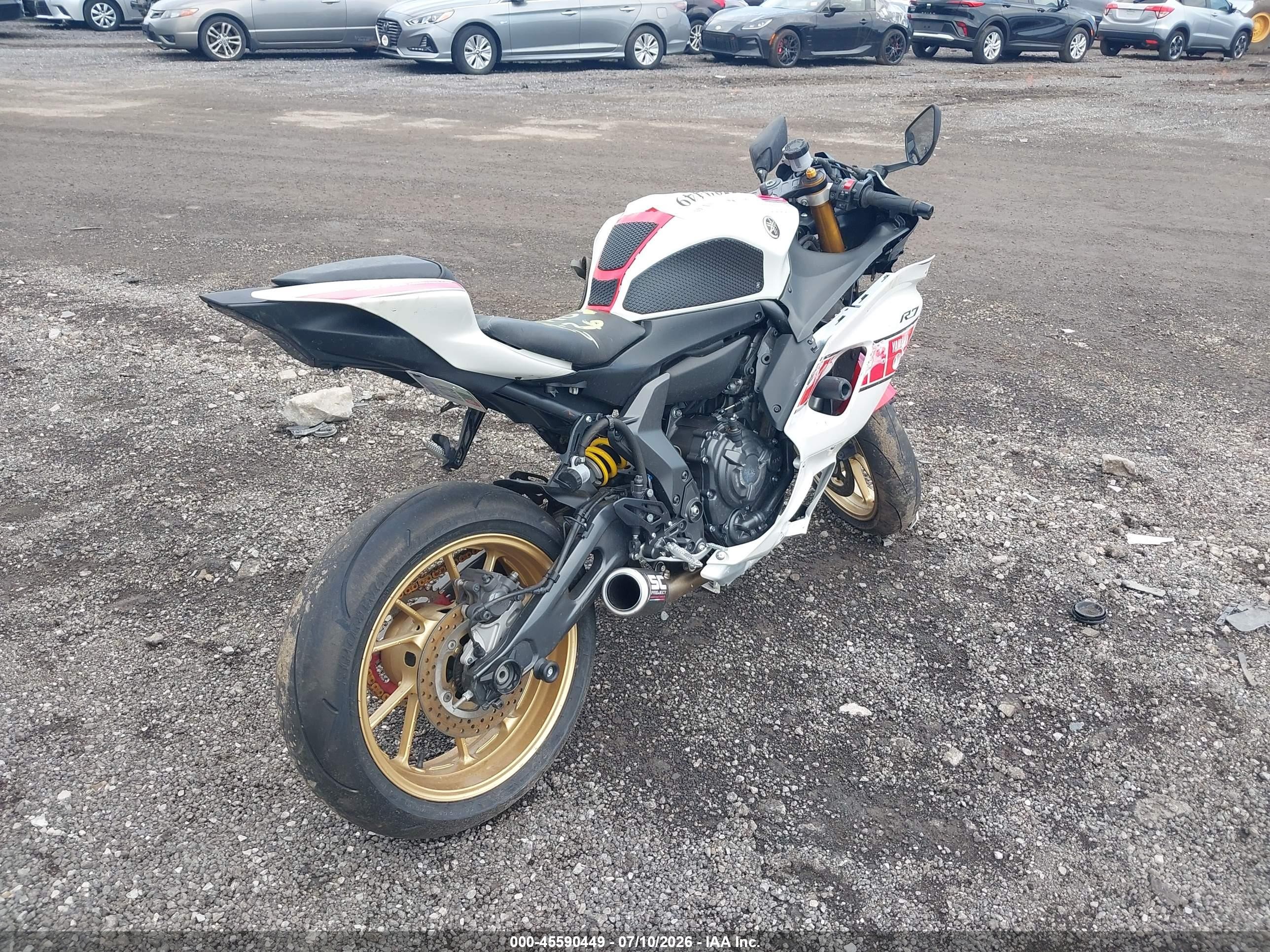 2022 Yamaha Yzf VIN JYARM38E1NA003077 IAAI salvage auction — Side, Salvage (Ohio), sold $725 on 2026-09-09 (photo 4)