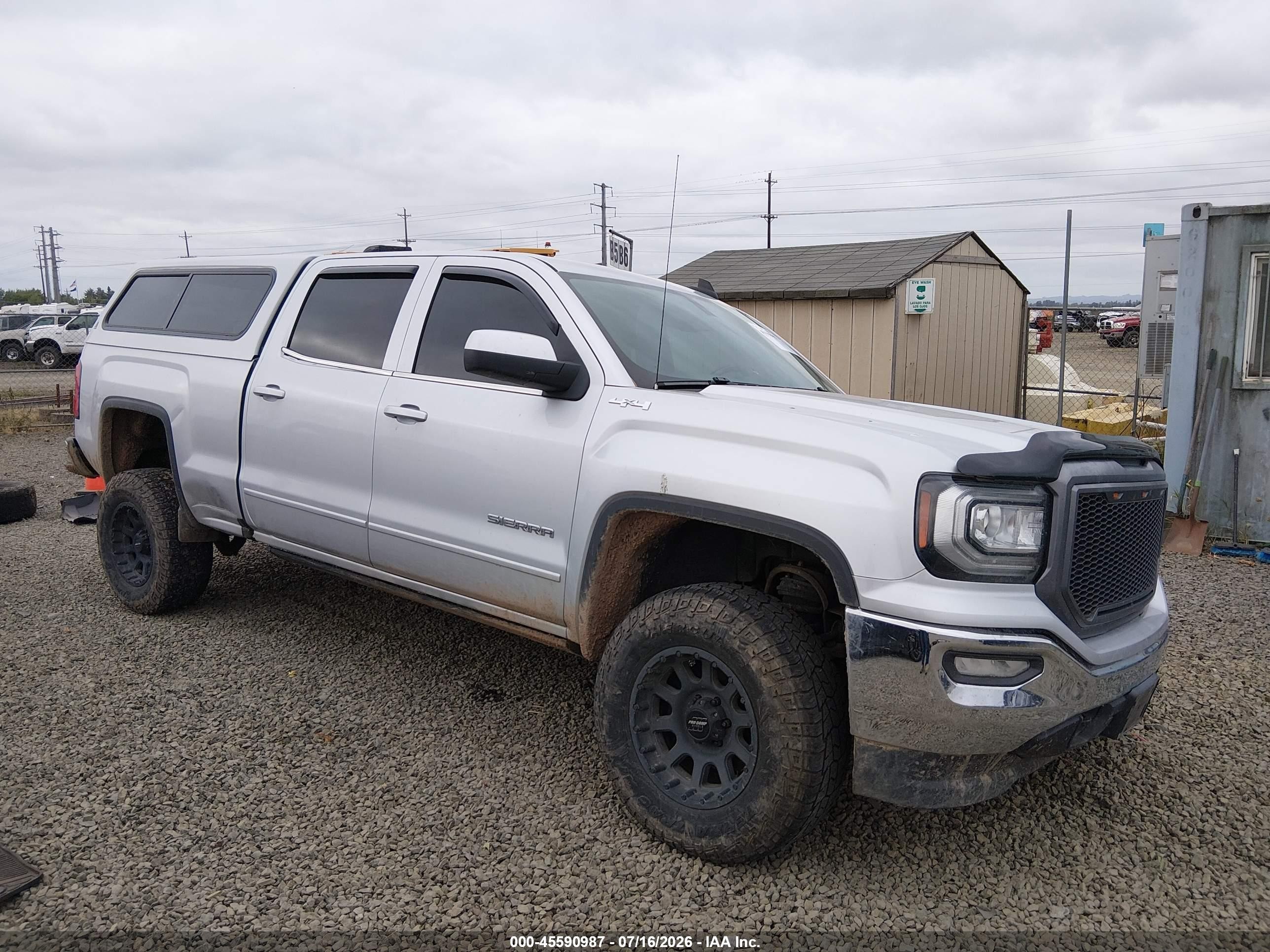 2017 GMC Sierra 1500 VIN 3GTU2MEC1HG312065 — IAAI salvage auction photo