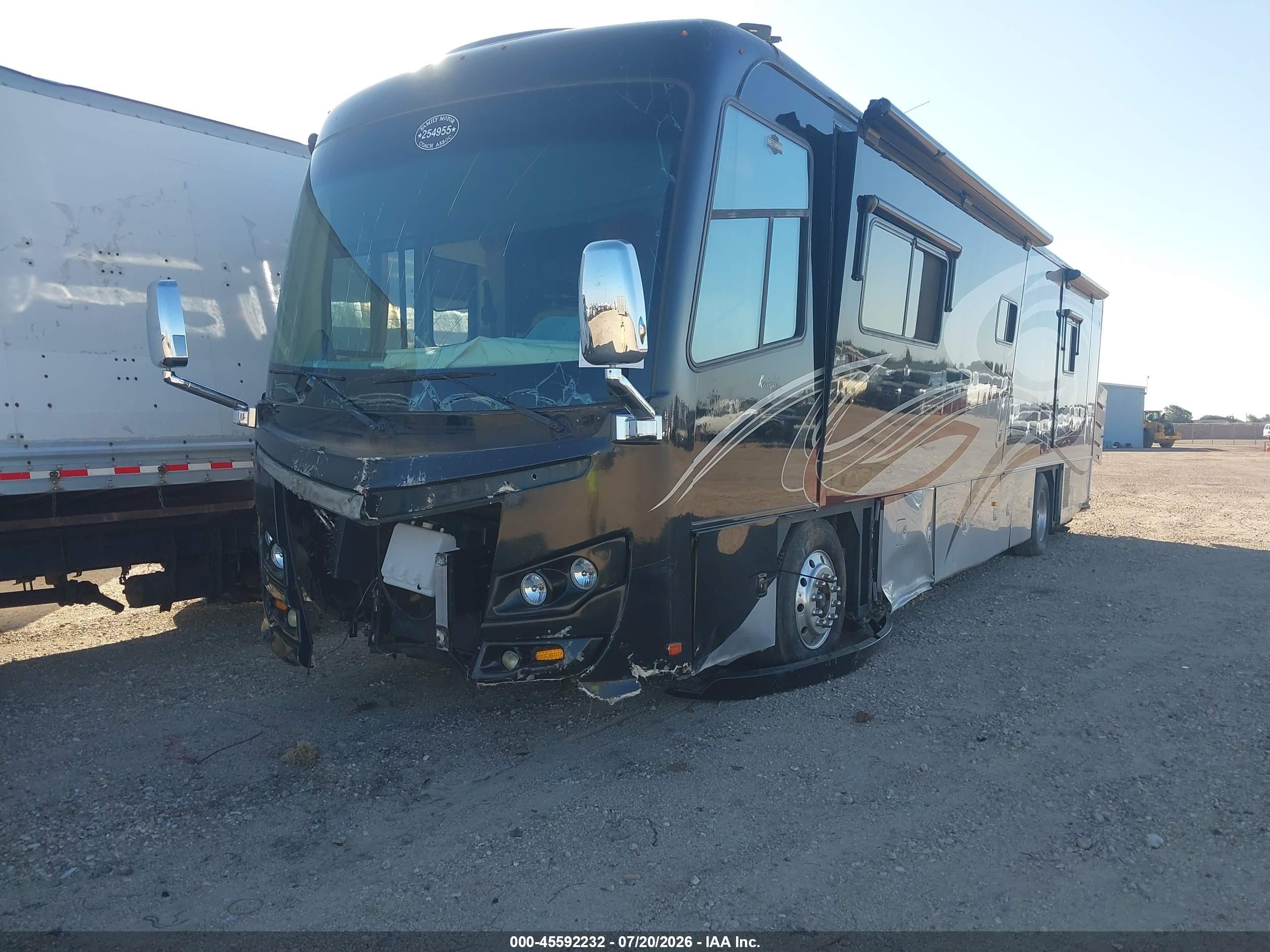 2012 Roadmaster Rail monocoque motorhome VIN 51Z4D5648C1056681 IAAI salvage auction — All Over, Salvage (Texas), sold $25 on 2026-09-09 (photo 2)