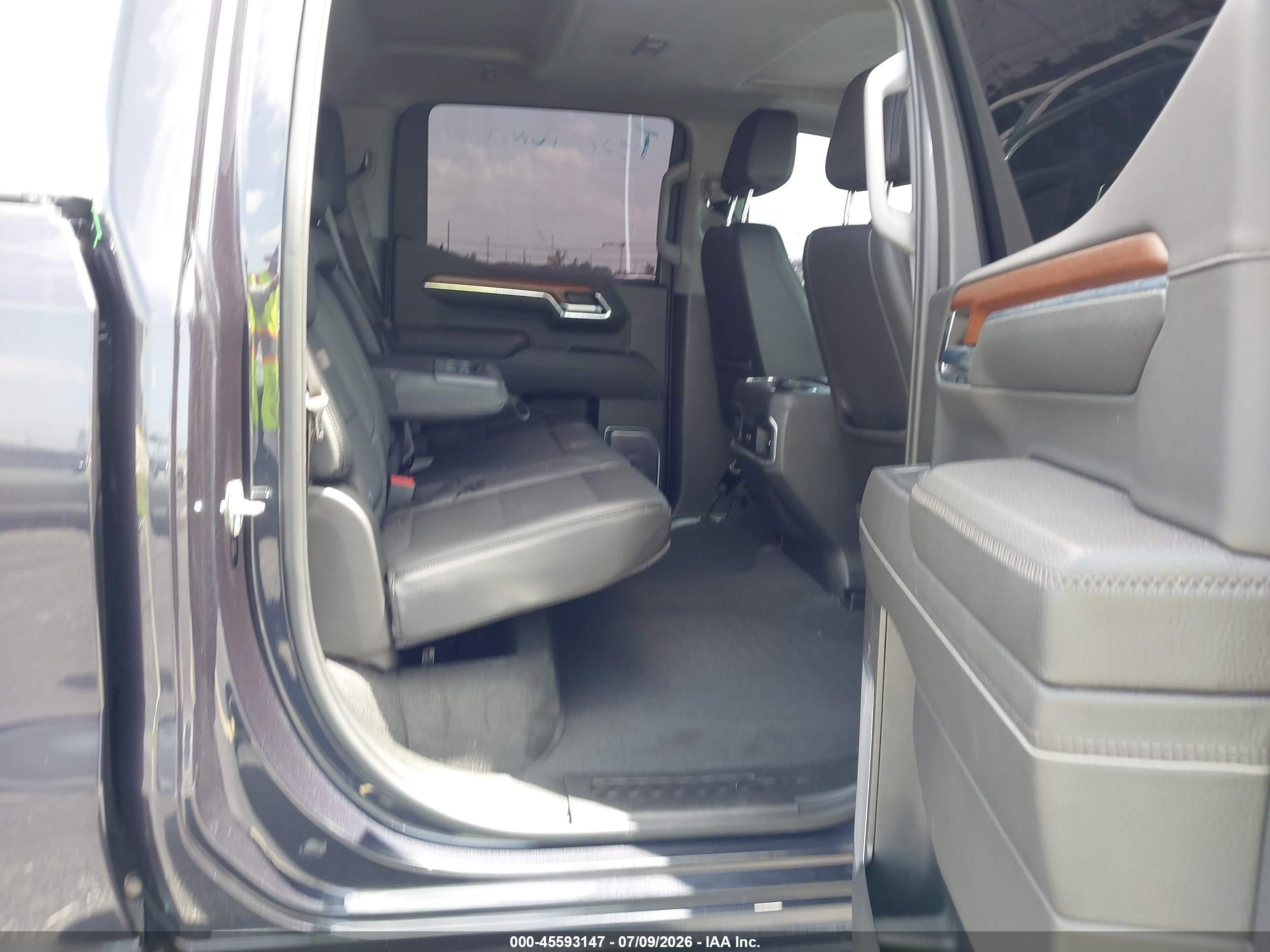 2023 Gmc SIERRA VIN 3GTUUGED8PG325897 IAAI salvage auction — Front & Rear, Rebuildable (Florida), sold $22,100 on 2026-08-20 (photo 8)