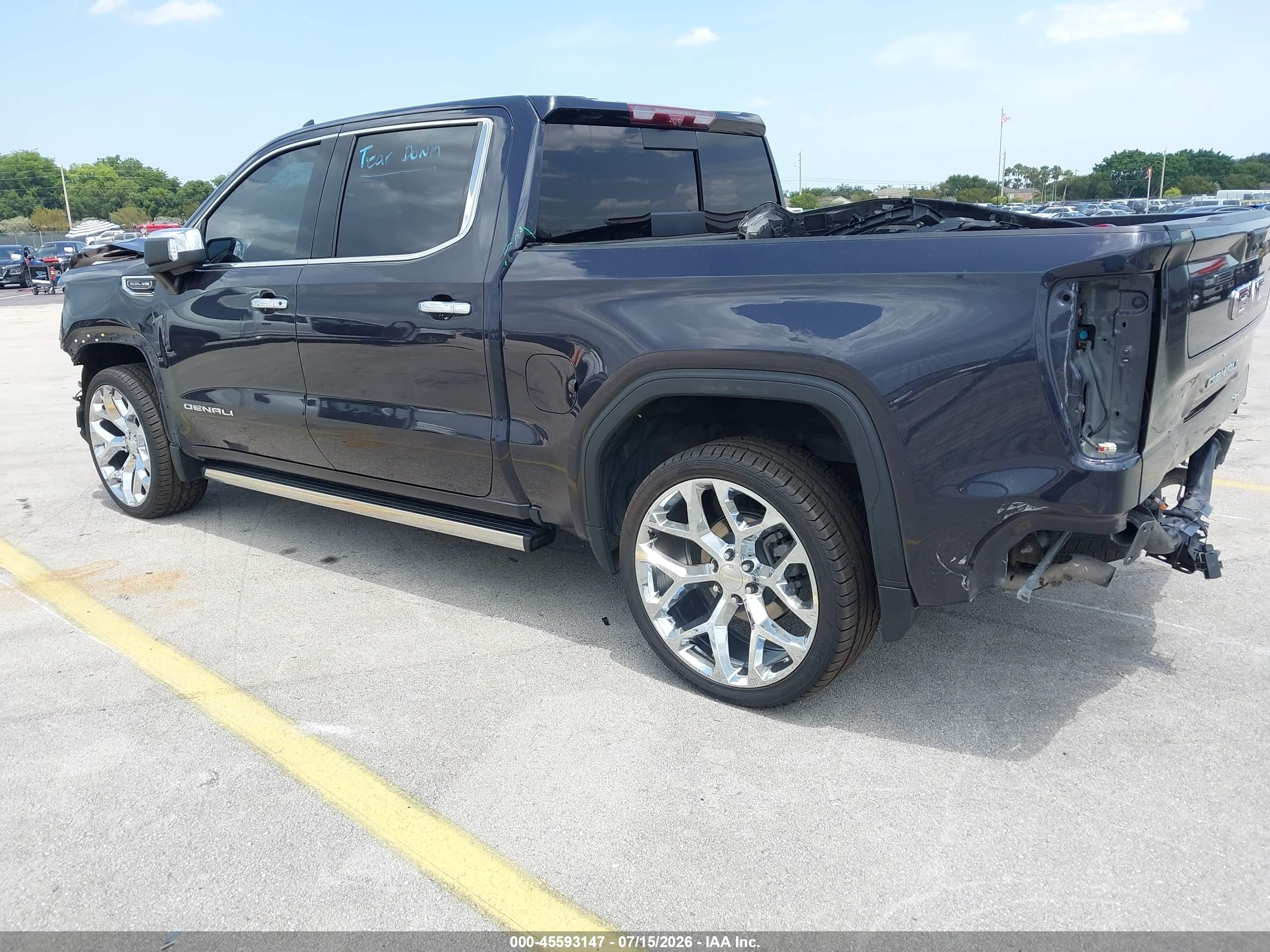 2023 Gmc SIERRA VIN 3GTUUGED8PG325897 IAAI salvage auction — Front & Rear, Rebuildable (Florida), sold $22,100 on 2026-08-20 (photo 3)