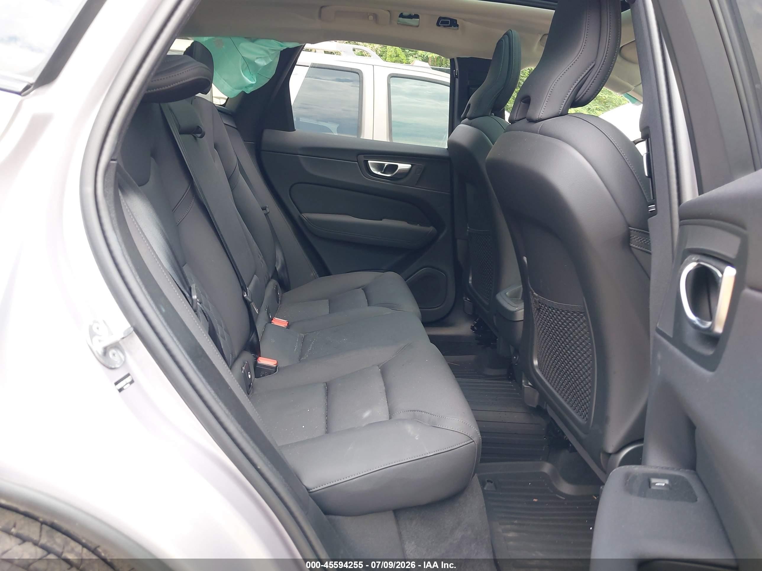 2026 Volvo XC60 VIN YV4M12RC4T1386277 IAAI salvage auction — Rear End, Salvage (Vermont), sold $19,000 on 2026-09-19 (photo 8)