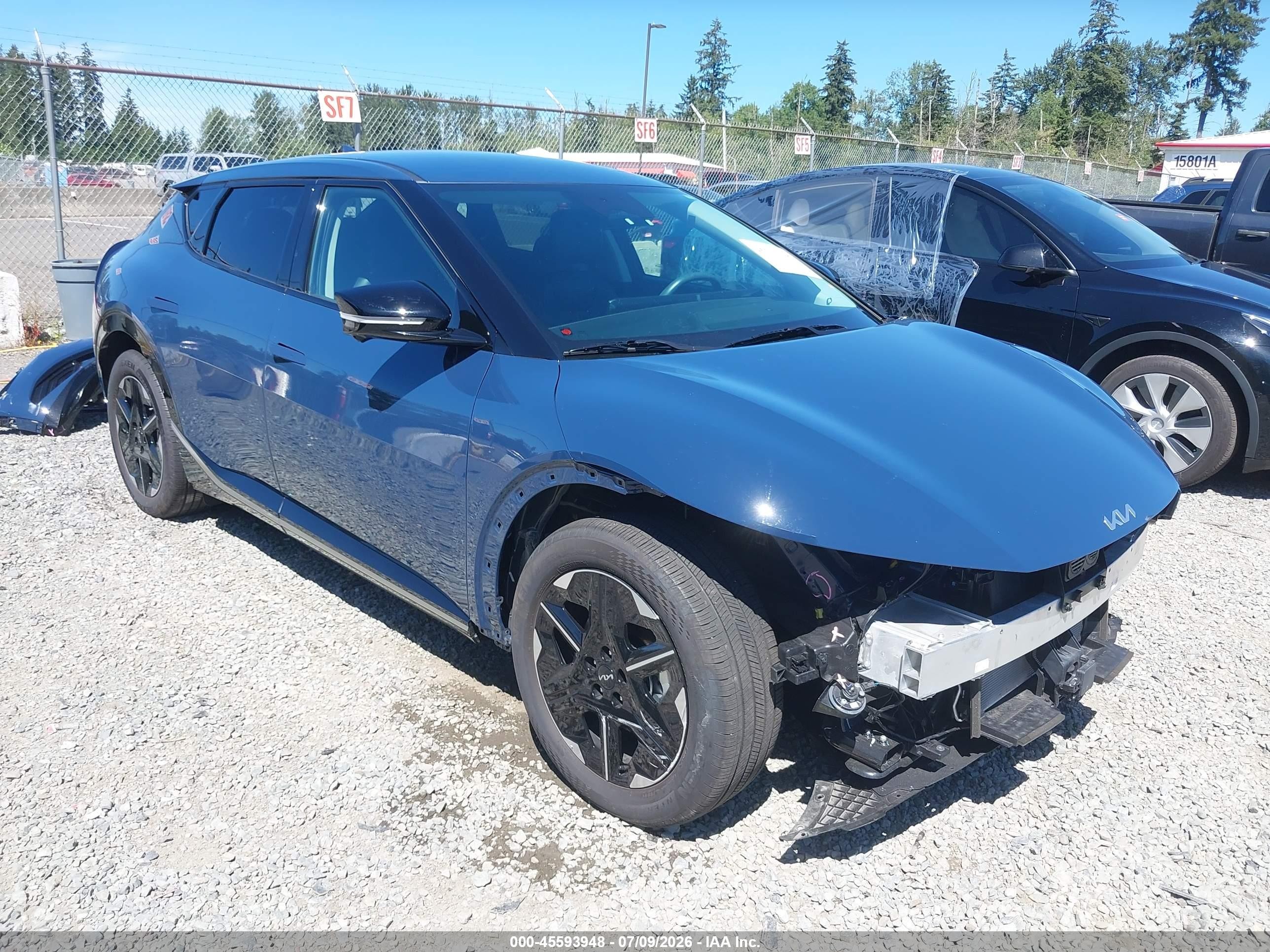 2025 Kia EV6 VIN 5XYC3DJCXSG011105 — IAAI salvage auction photo