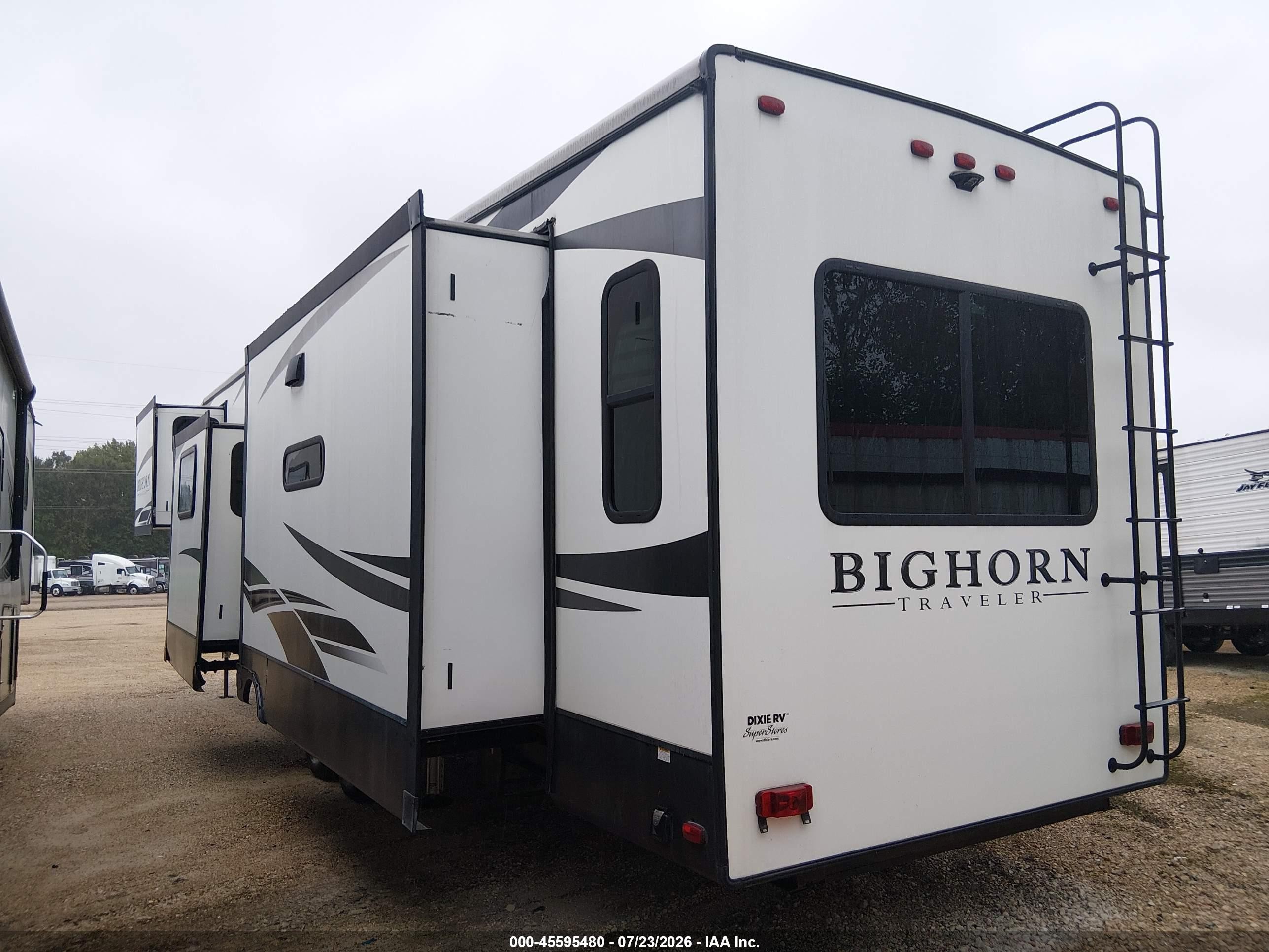 2020 Heartland Bighorn VIN 5SFBG422XLE436594 IAAI salvage auction — Water/Flood, Certificate Of Destruction (Louisiana), sold $8,000 on 2026-10-07 (photo 3)