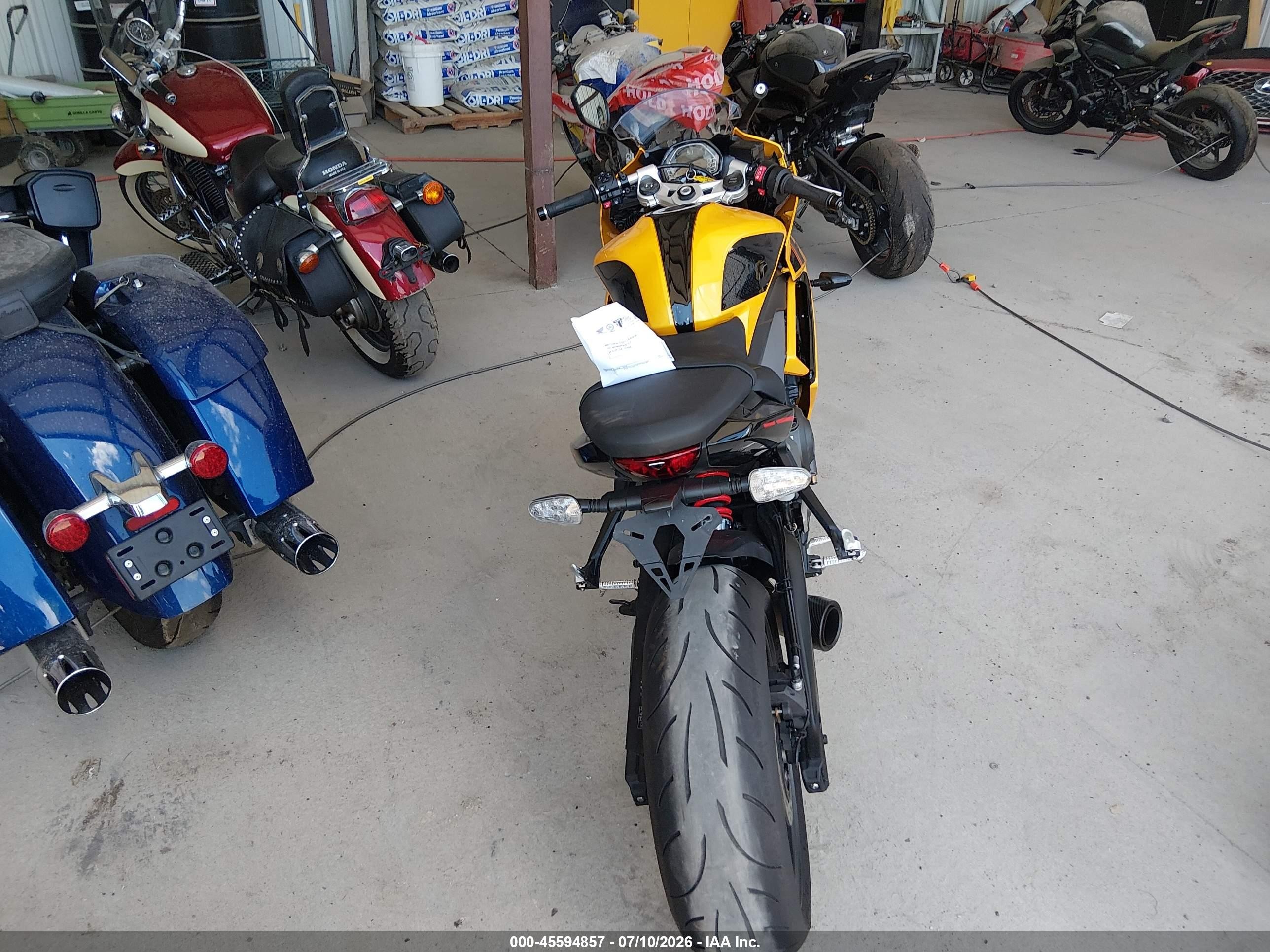 2026 Triumph Motorcycle Daytona VIN SMTL23UF6TTCP0302 IAAI salvage auction — Front End, Salvage (Georgia), sold $3,850 on 2026-09-13 (photo 6)