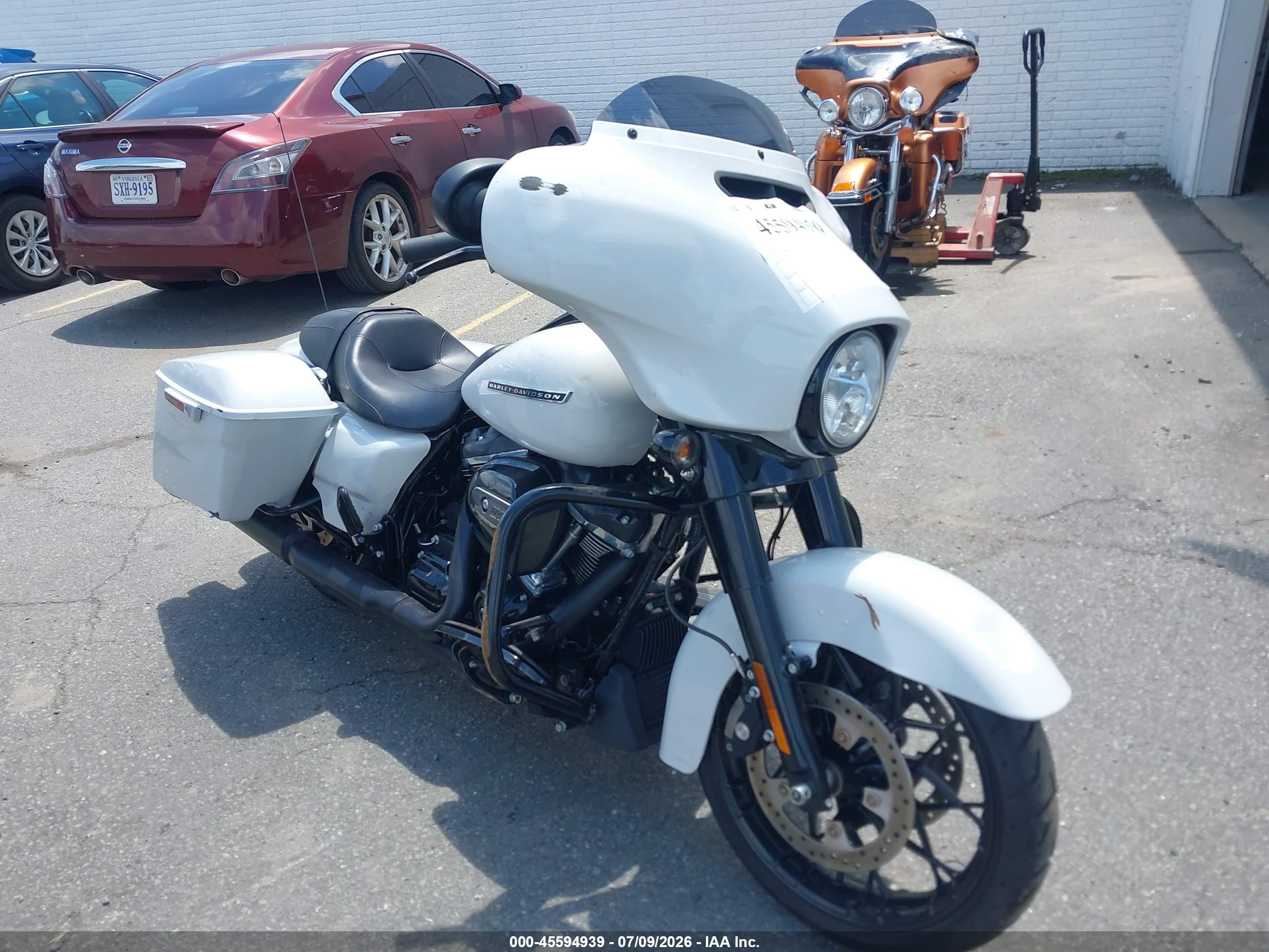 2020 Harley-Davidson FLHXS VIN 1HD1KRP18LB609801 — IAAI salvage auction photo