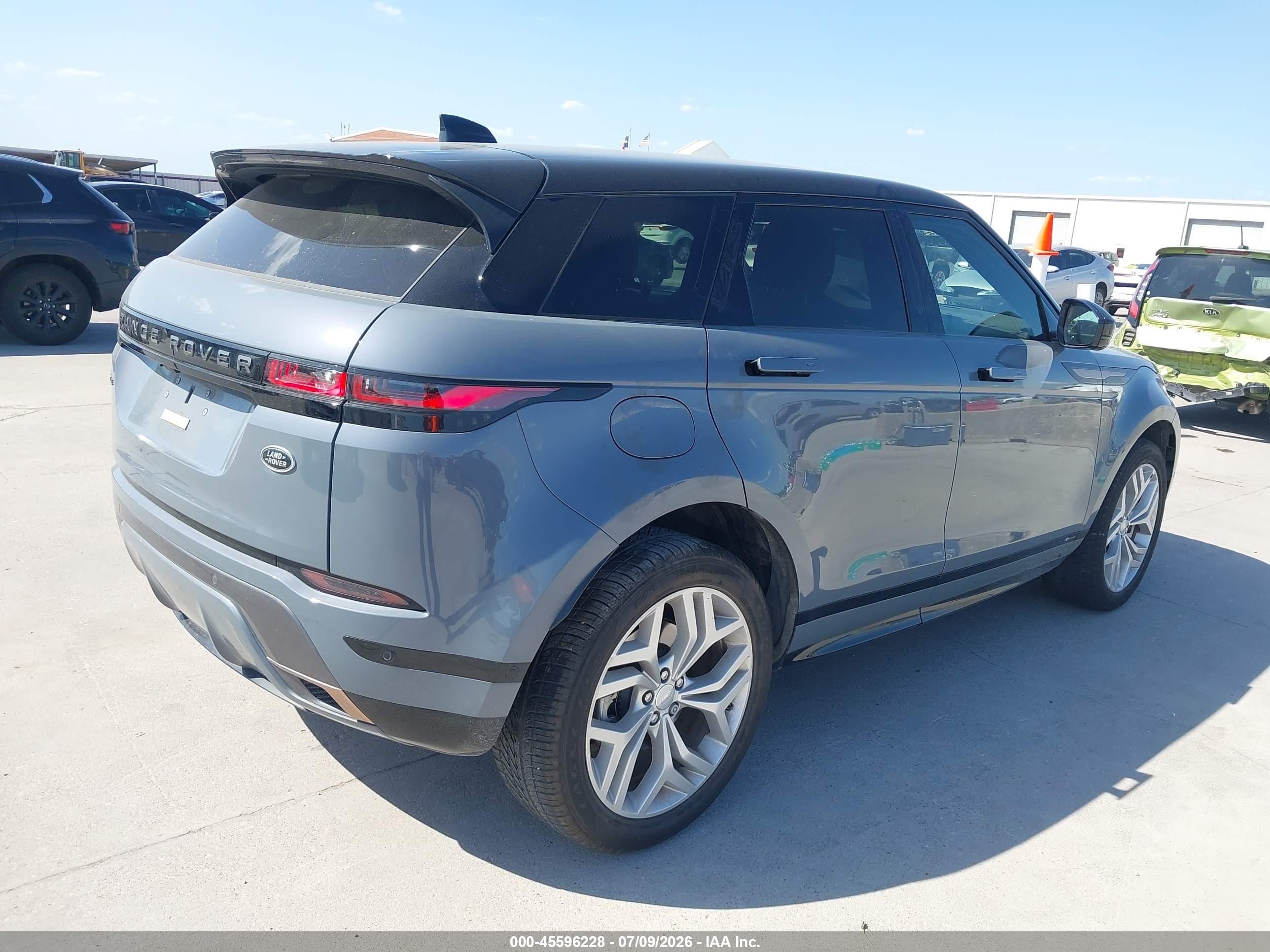 2021 Land rover Range rover evoque VIN SALZT2FX7MH125981 IAAI salvage auction — Side, Original (Texas), sold $8,100 on 2026-09-07 (photo 4)