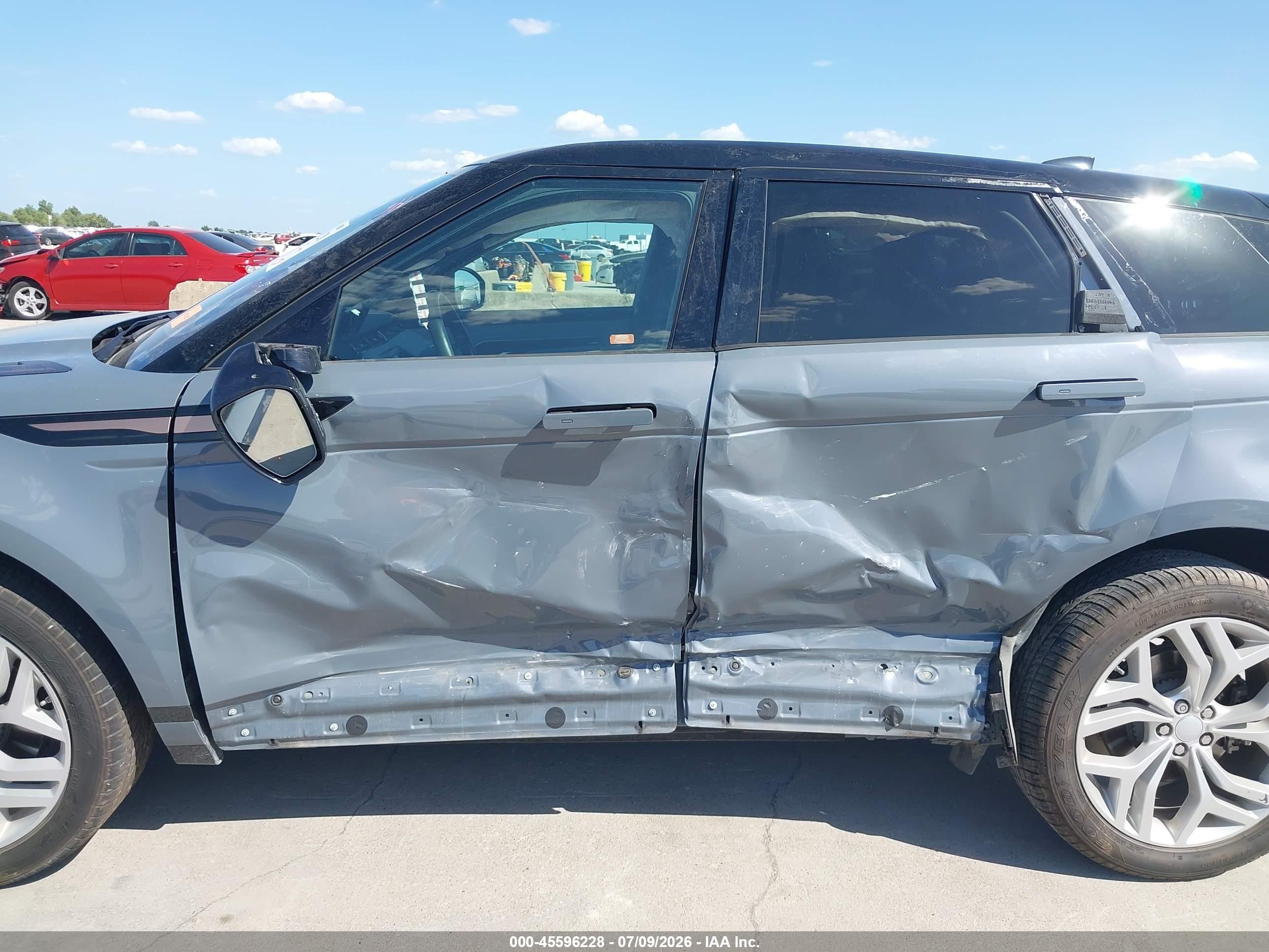 2021 Land rover Range rover evoque VIN SALZT2FX7MH125981 IAAI salvage auction — Side, Original (Texas), sold $8,100 on 2026-09-07 (photo 6)