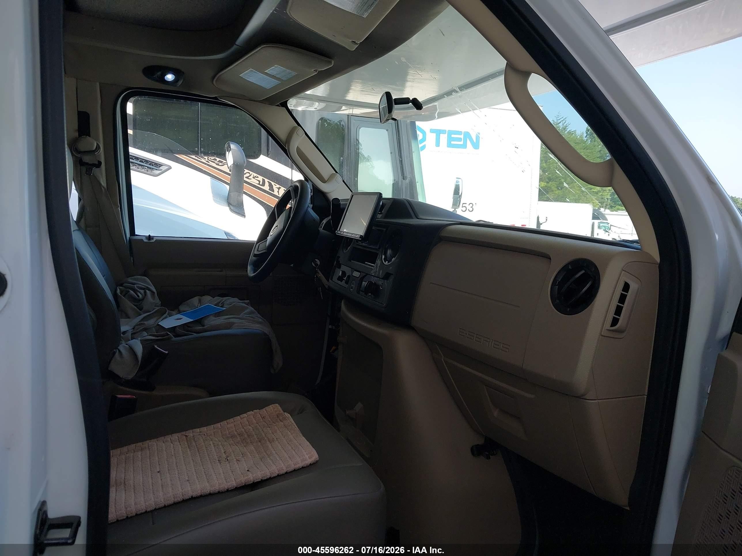 2024 Jayco E-450 Cutaway VIN 1FDXE4FN2RDD05320 IAAI salvage auction — Unknown, Salvage (North Carolina), sold $14,300 on 2026-09-02 (photo 7)