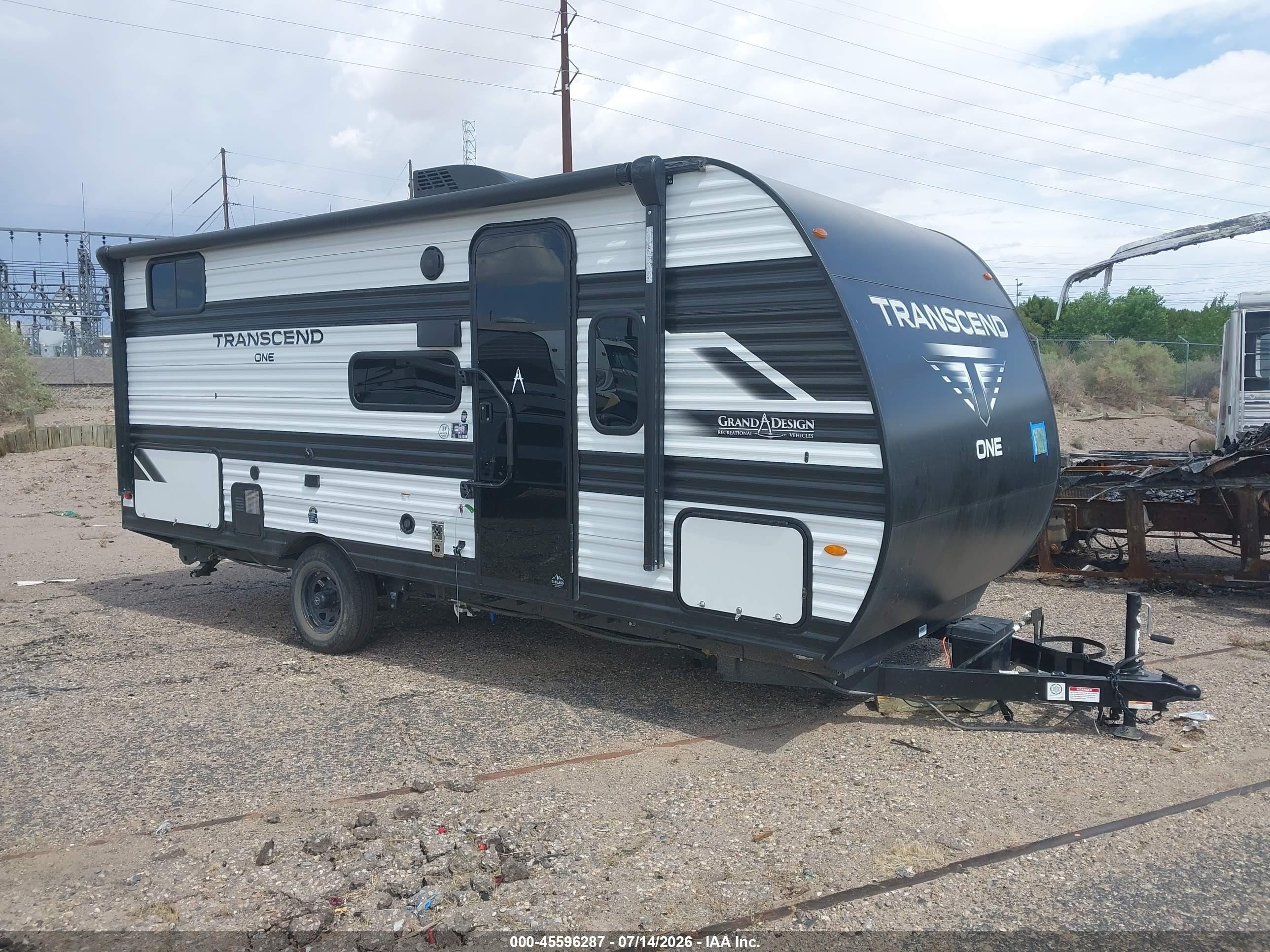 2025 Grand Design Transcend VIN 573TT2315S8837618 — IAAI salvage auction photo