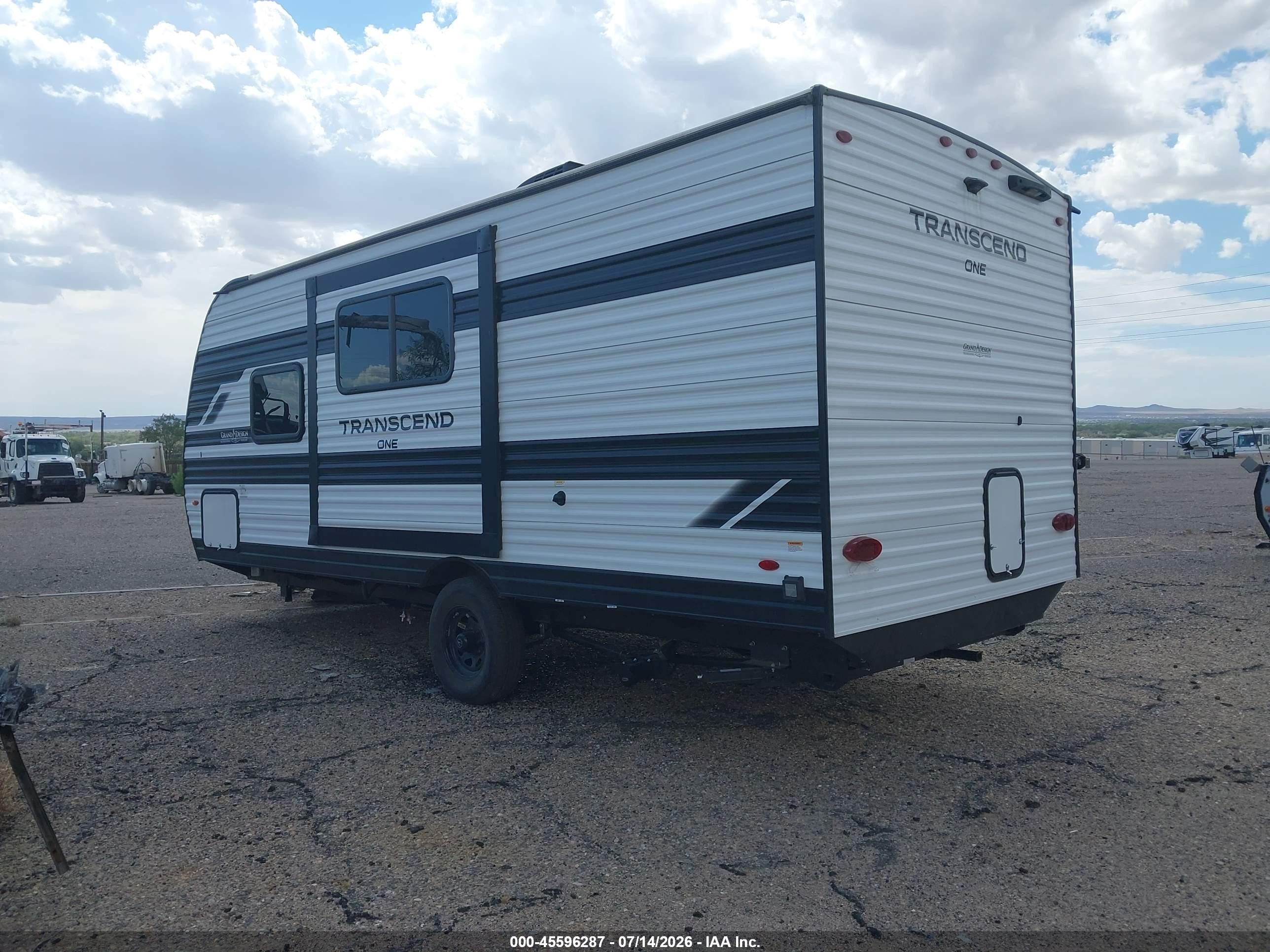 2025 Grand Design Other VIN 573TT2315S8837618 IAAI salvage auction — Unknown, Salvage (New Mexico), sold $4,800 on 2026-09-09 (photo 3)