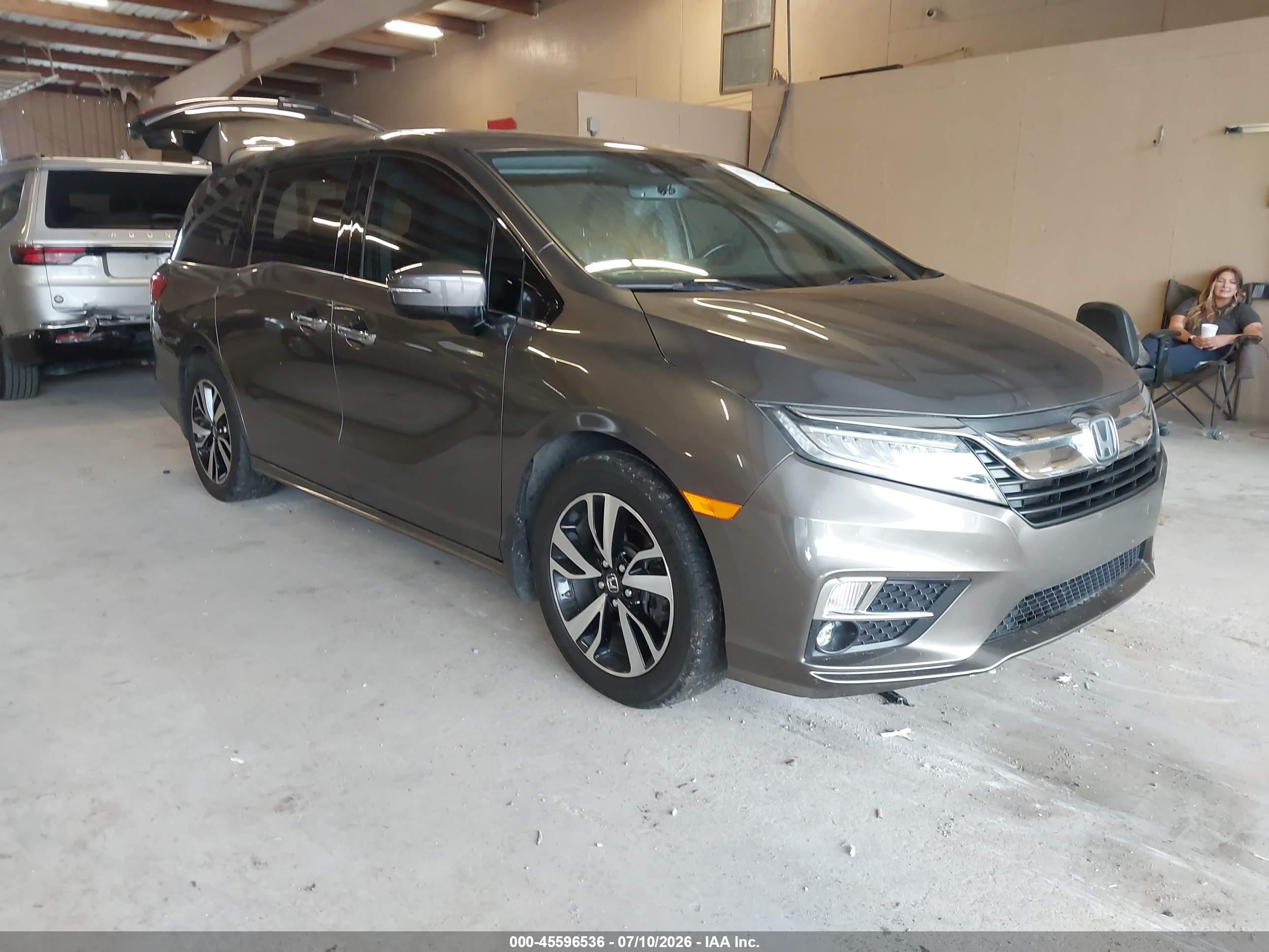 2020 Honda Odyssey VIN 5FNRL6H9XLB061205 — IAAI salvage auction photo