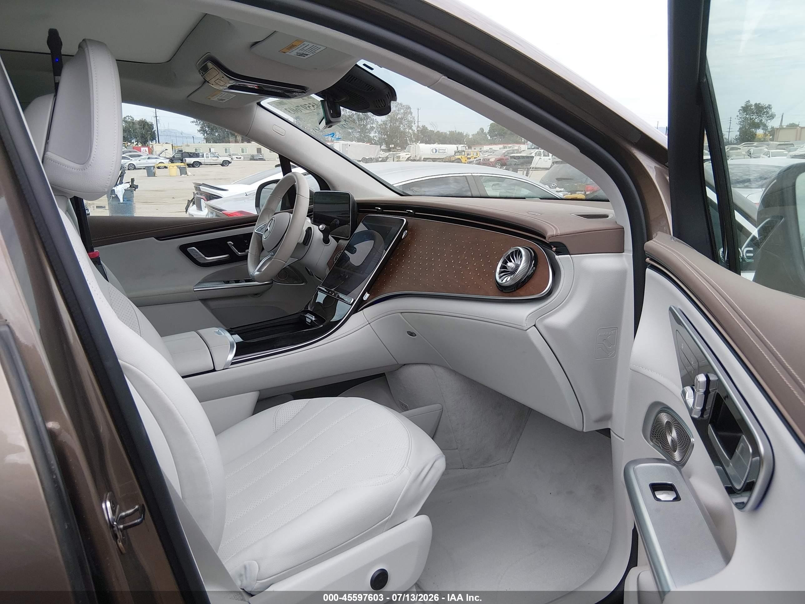 2024 Mercedes-benz VIN 4JGGM2BB9RA050847 IAAI salvage auction — Rear End, Salvage (California), sold $23,400 on 2026-08-16 (photo 5)